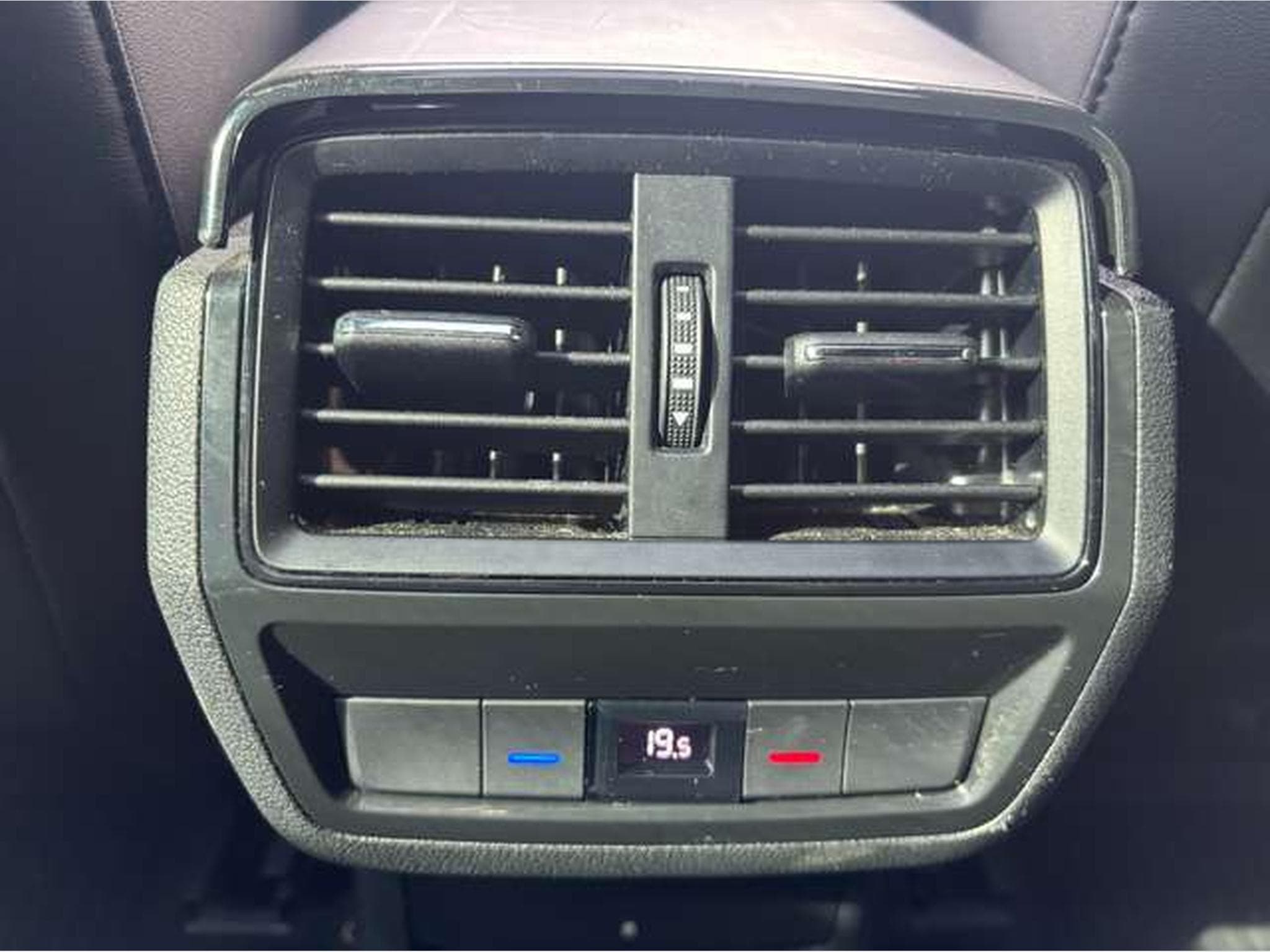 Skoda Karoq 2.0 TSI 4x4 DSG Sportline-GARANTIE JUSQU'A 48 MOIS (2023) - Foto 21