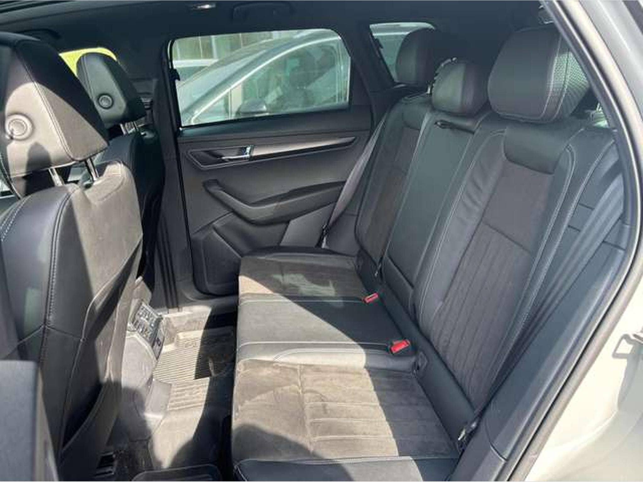 Skoda Karoq 2.0 TSI 4x4 DSG Sportline-GARANTIE JUSQU'A 48 MOIS (2023) - Foto 20