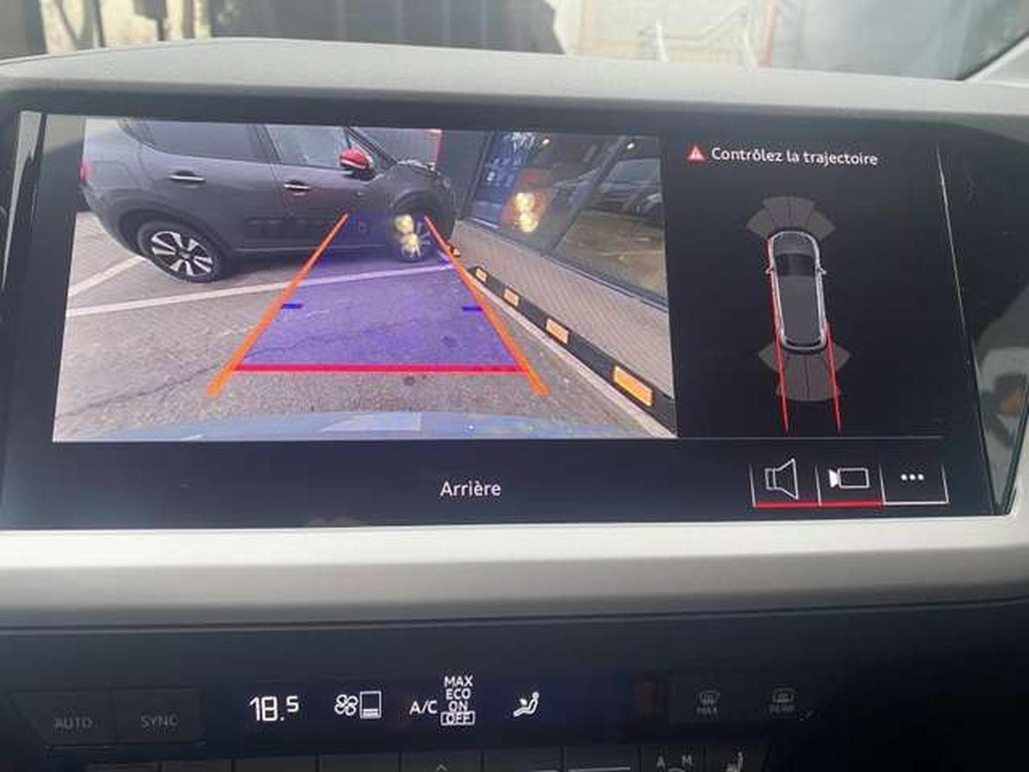Audi Q4 e-tron 45 design edition - JUSQU'A 48 MOIS DE GARANTIE (2024) - Photo 13