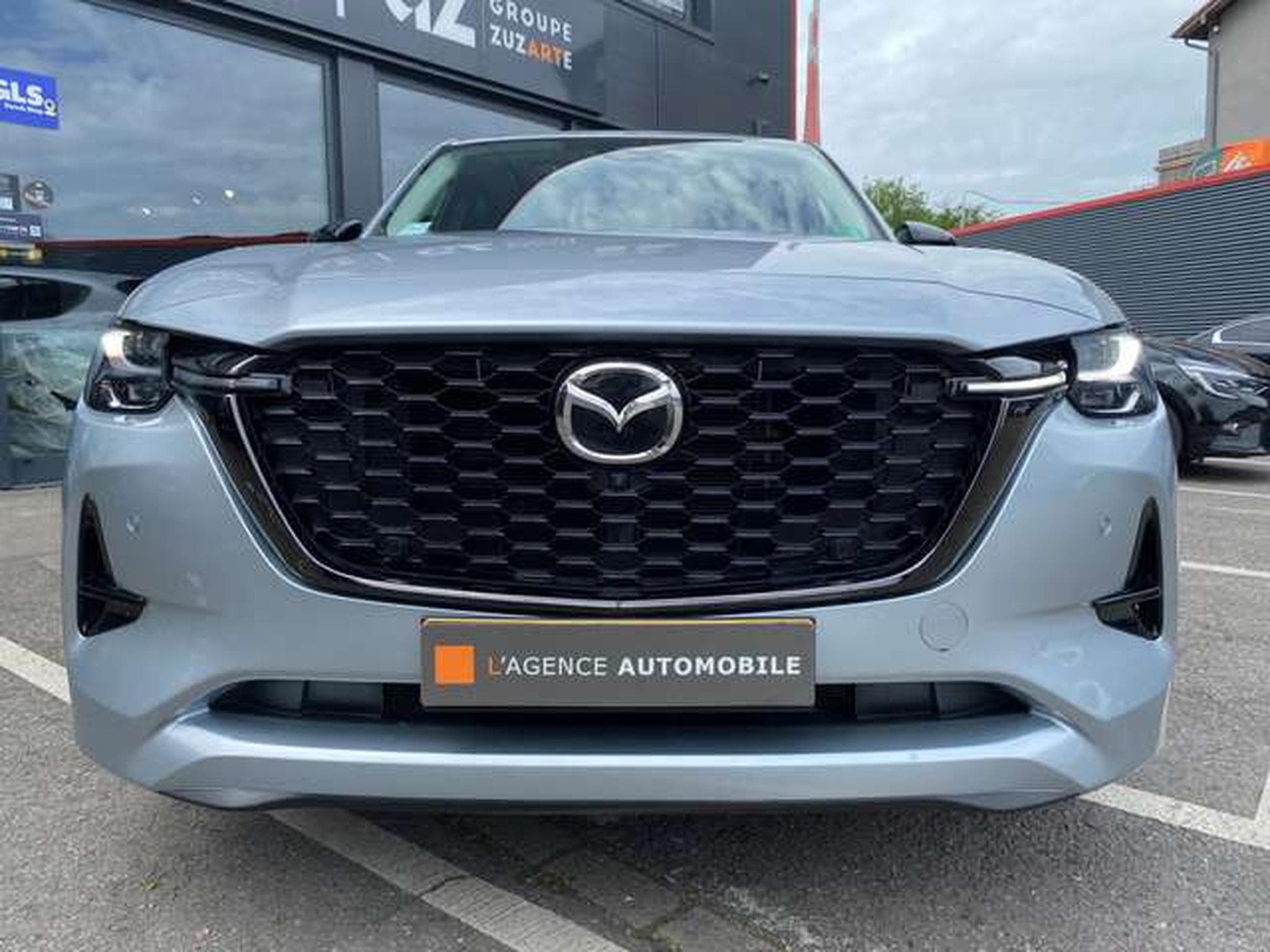 Mazda CX-60 CX-60 AWD PHEV Aut. HOMURA (2024) - Foto 3
