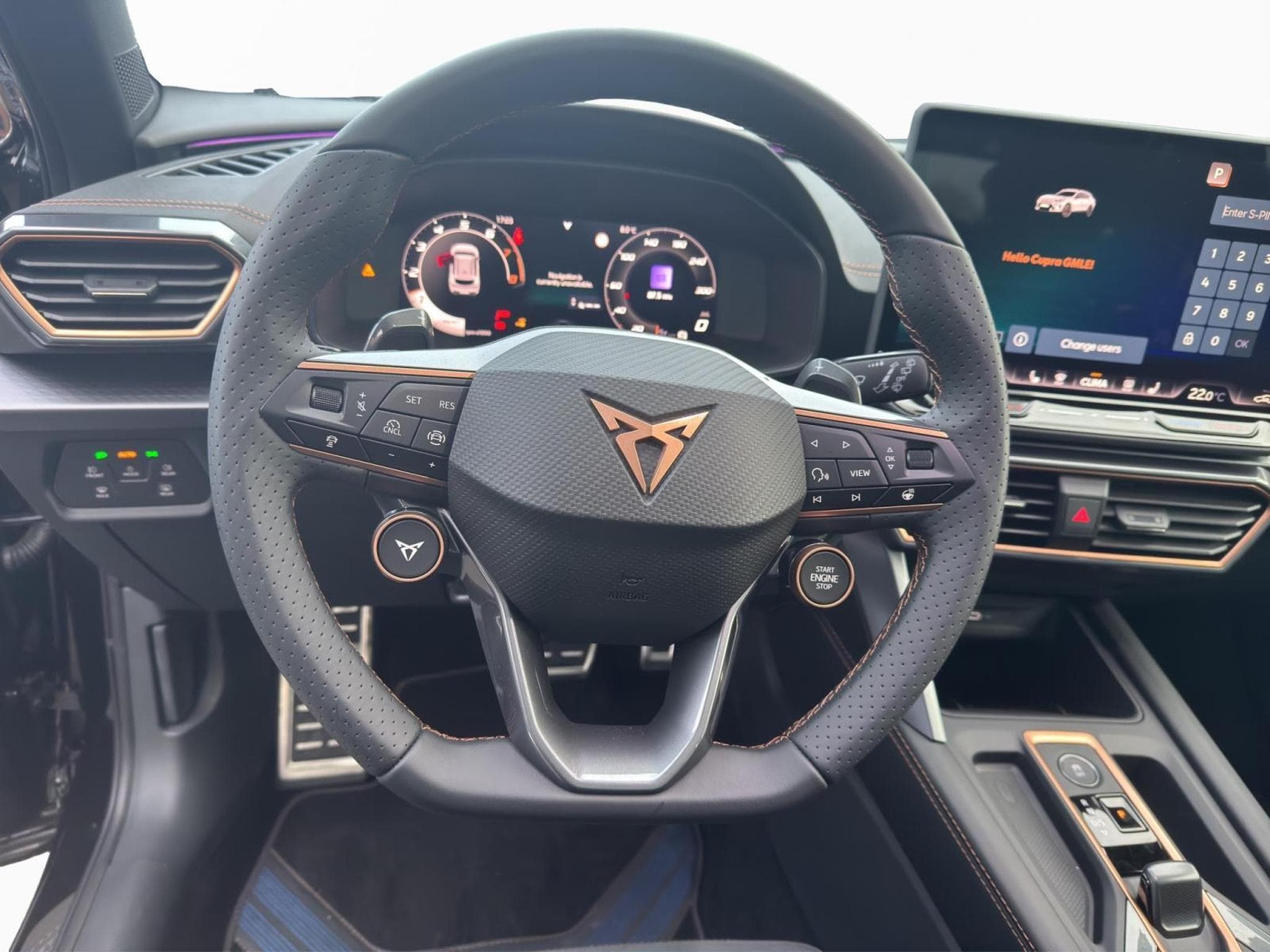 Cupra Formentor VZ333 (2025) - Photo 9