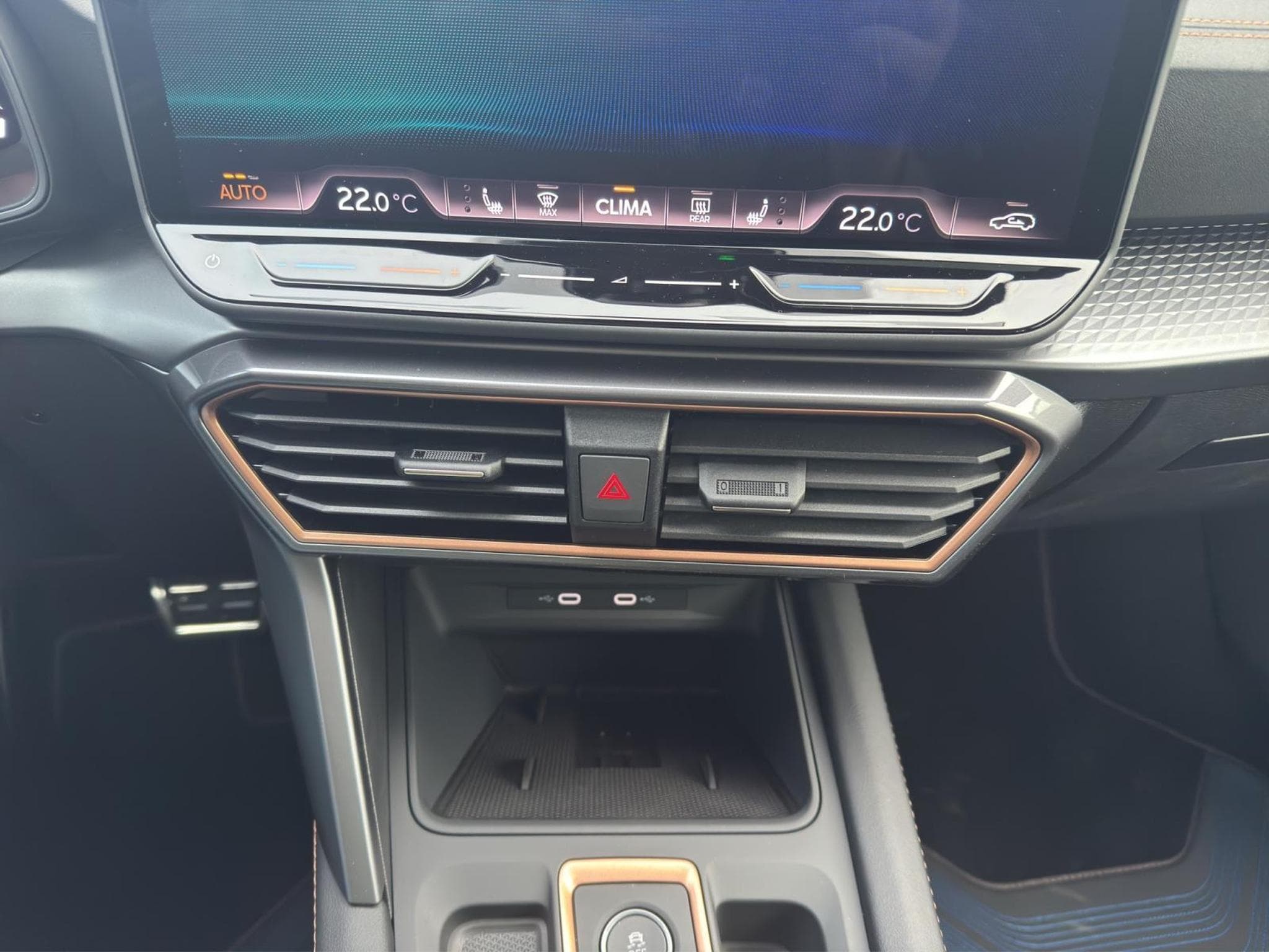 Cupra Formentor VZ333 (2025) - Photo 12