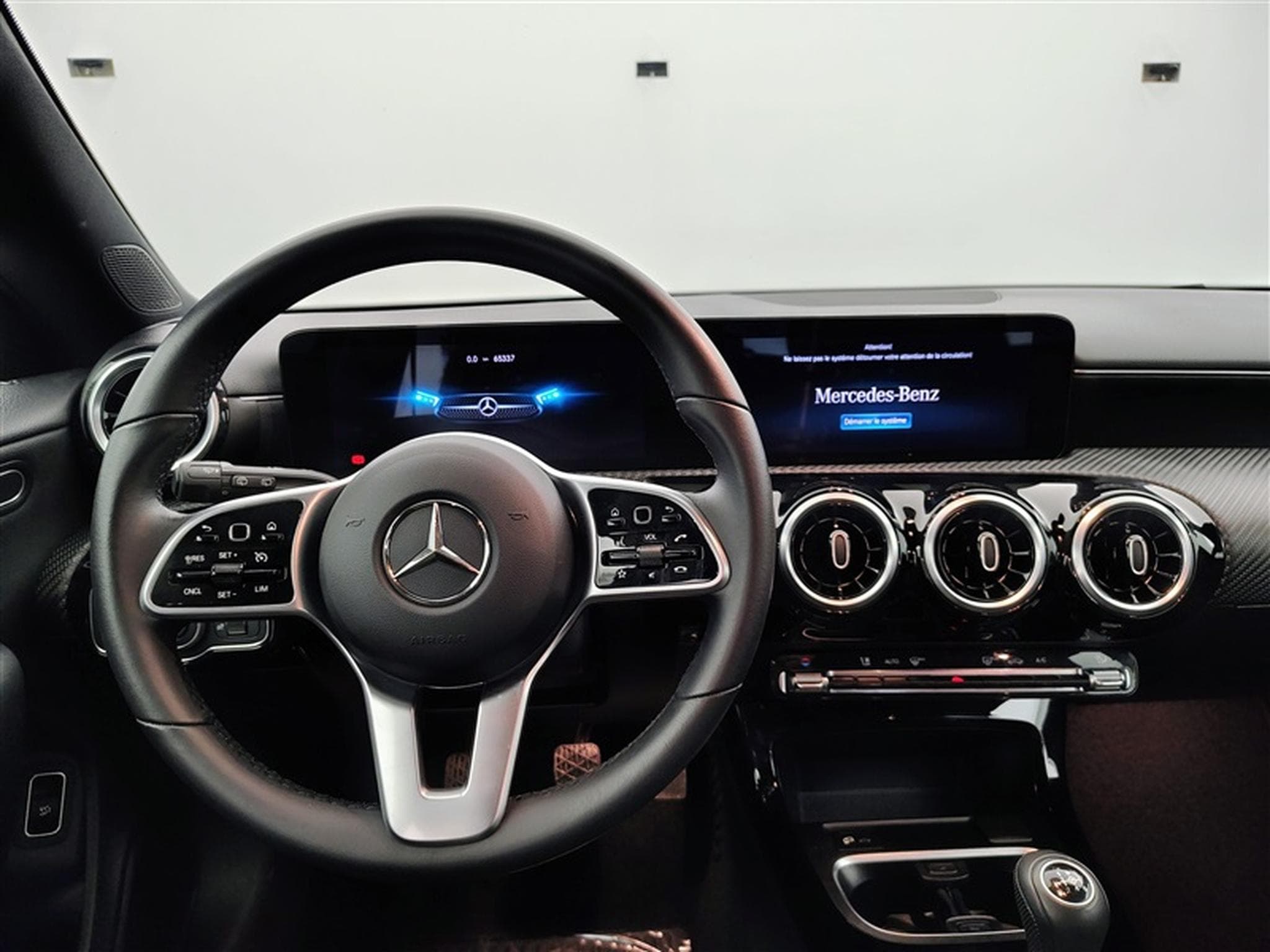 Mercedes CLA 180 180d Business Solution NAVI/FULL LED/JA16/PDC AV AR (2021) - Photo 9