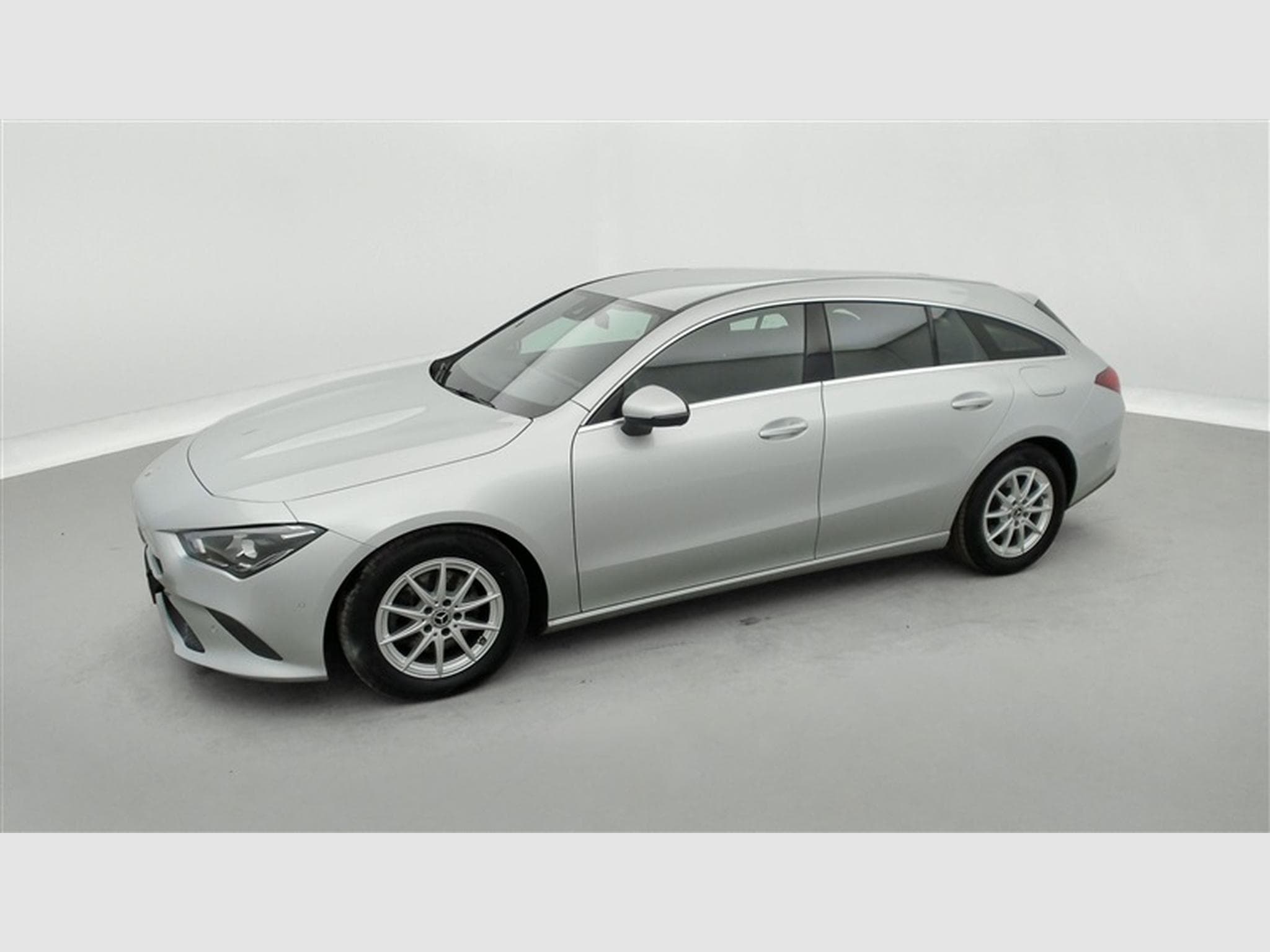 Mercedes CLA 180 180d Business Solution NAVI/FULL LED/JA16/PDC AV AR (2021) - Photo 21