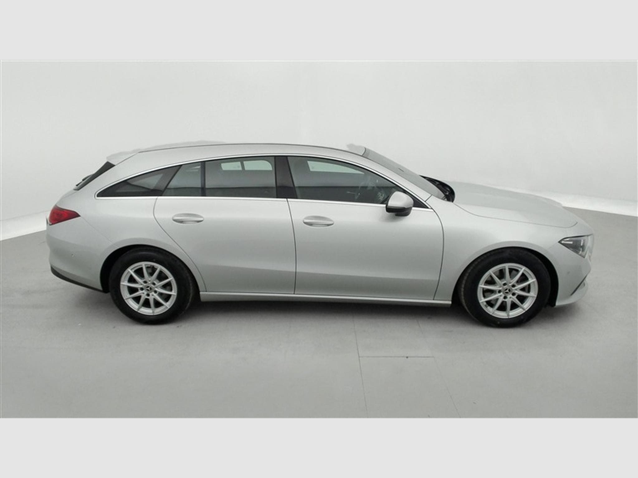 Mercedes CLA 180 180d Business Solution NAVI/FULL LED/JA16/PDC AV AR (2021) - Photo 24