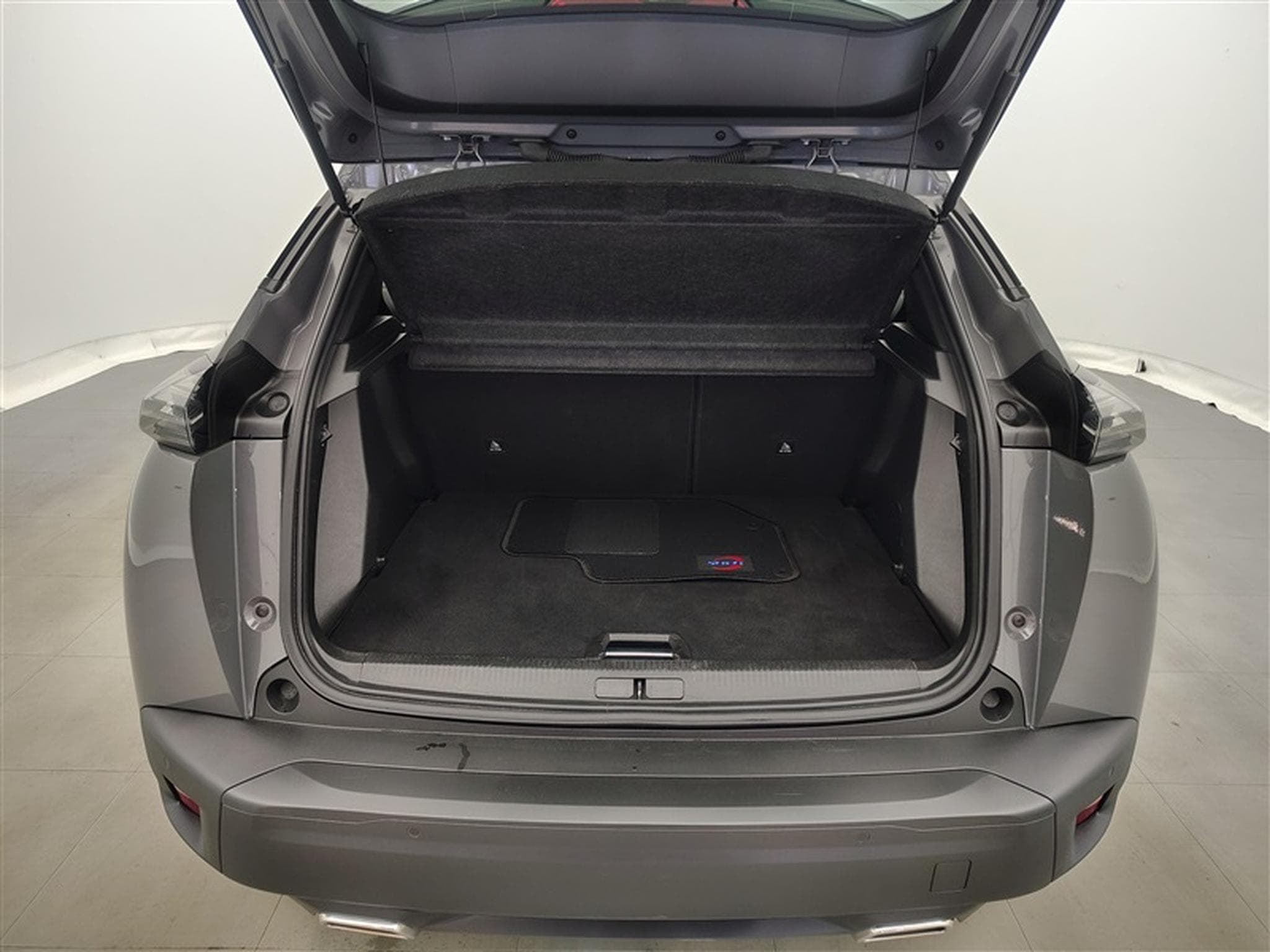 Peugeot 2008 1.2 PureTech 130Cv EAT8 Allure NAVI / CARPLAY / S-CUIR (2024) - Foto 14