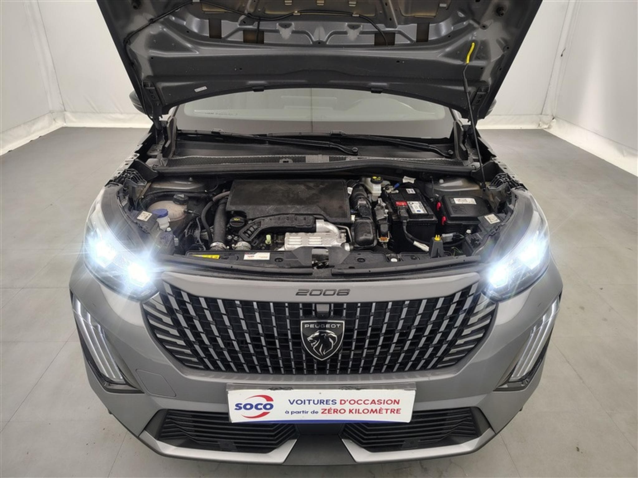 Peugeot 2008 1.2 PureTech 130Cv EAT8 Allure NAVI / CARPLAY / S-CUIR (2024) - Foto 19