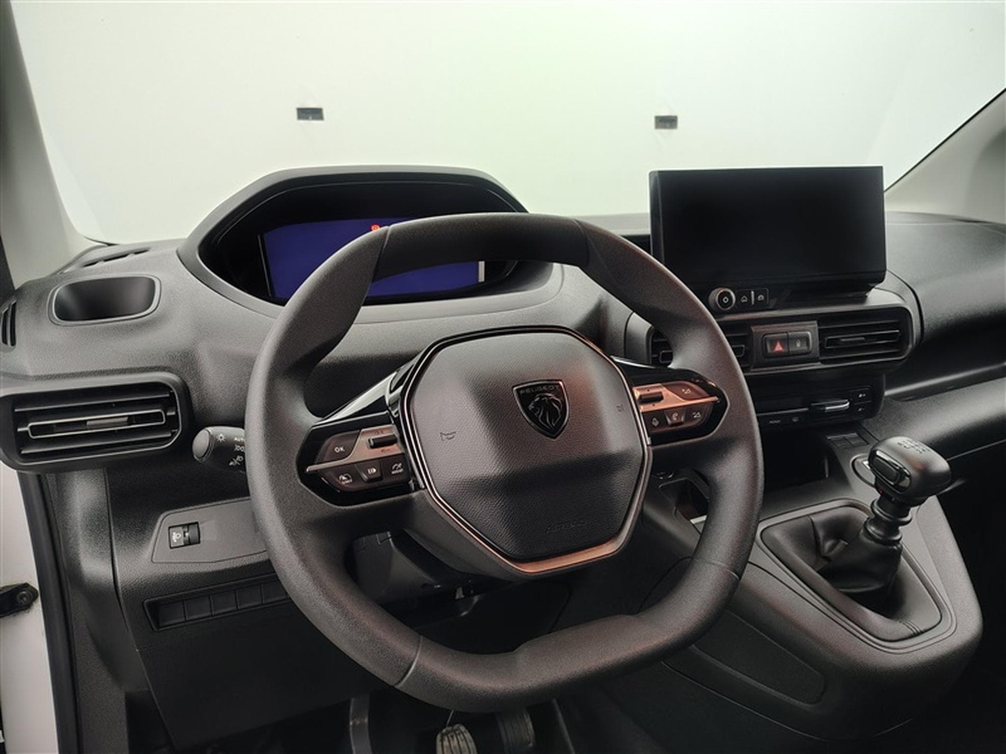 Peugeot Partner 1.5 BlueHDi L1 STD Light S/S (2024) - Foto 9