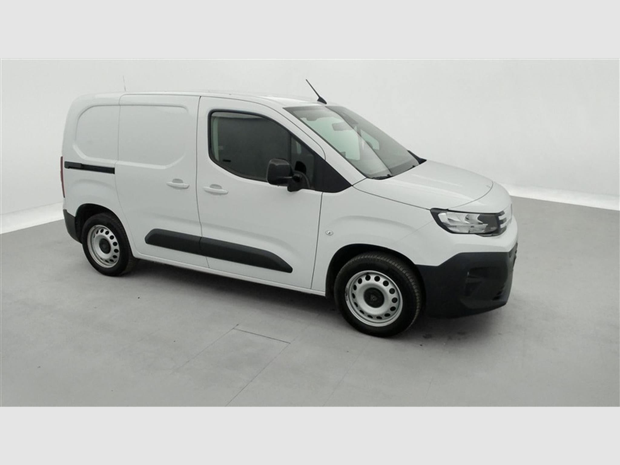 Peugeot Partner 1.5 BlueHDi L1 STD Light S/S (2024) - Foto 23