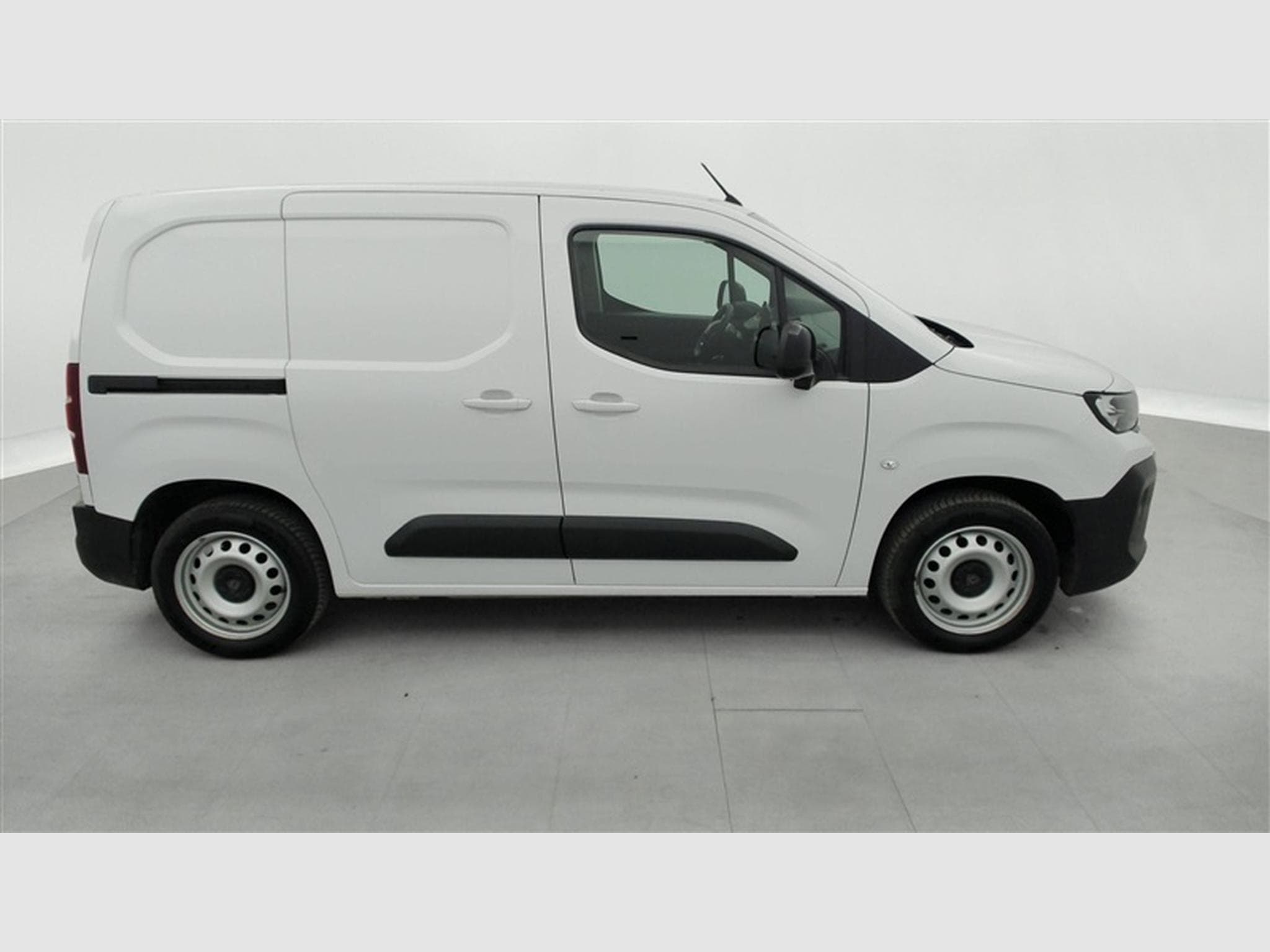 Peugeot Partner 1.5 BlueHDi L1 STD Light S/S (2024) - Foto 24