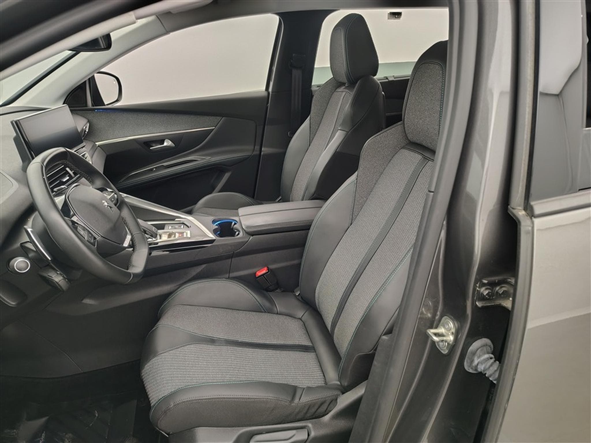 Peugeot 5008 1.2 PureTech 130cv EAT8 Allure  7Pl Navi / Led / PDC+Caméra (2021) - Photo 7