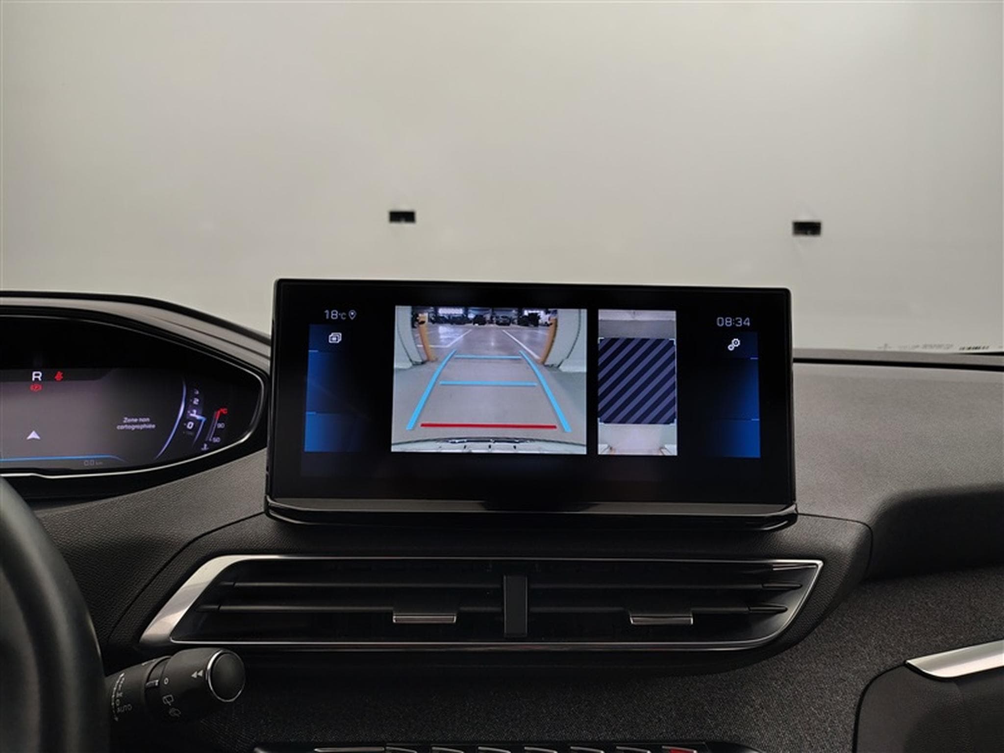Peugeot 5008 1.2 PureTech 130cv EAT8 Allure  7Pl Navi / Led / PDC+Caméra (2021) - Photo 17