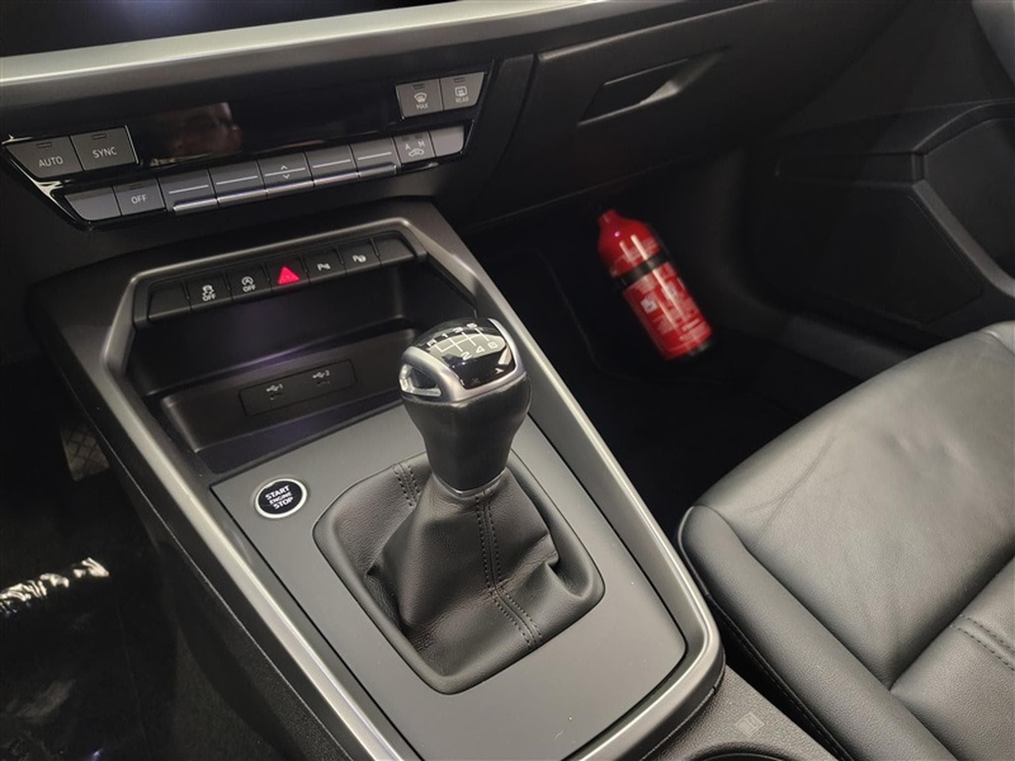 Audi A3 30 TFSI S-Line S tronic  Cuir / Navi Cockpit / Led (2023) - Foto 12