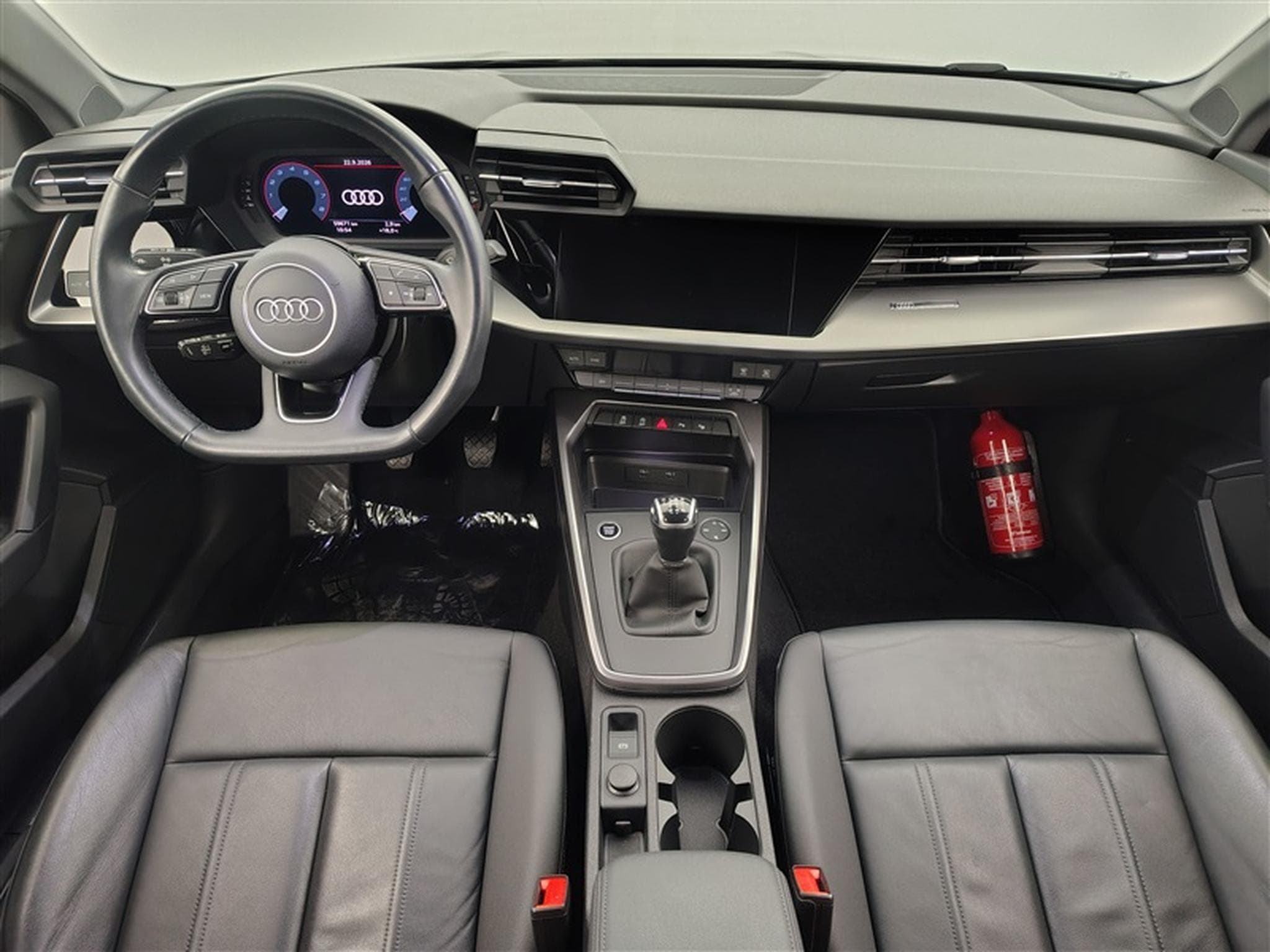Audi A3 30 TFSI S-Line S tronic  Cuir / Navi Cockpit / Led (2023) - Foto 8