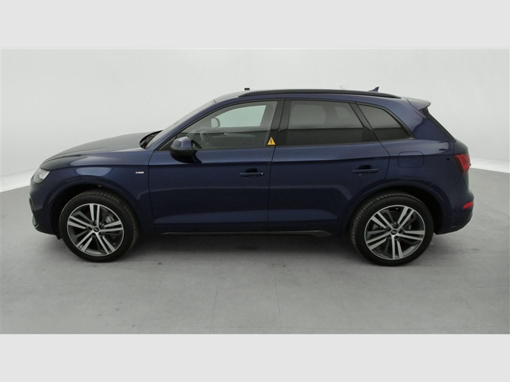 Audi Q5 PHEV 50 TFSIe Quattro S-Line NAVI / CAMERA / FULL LED (2024) - Foto 3