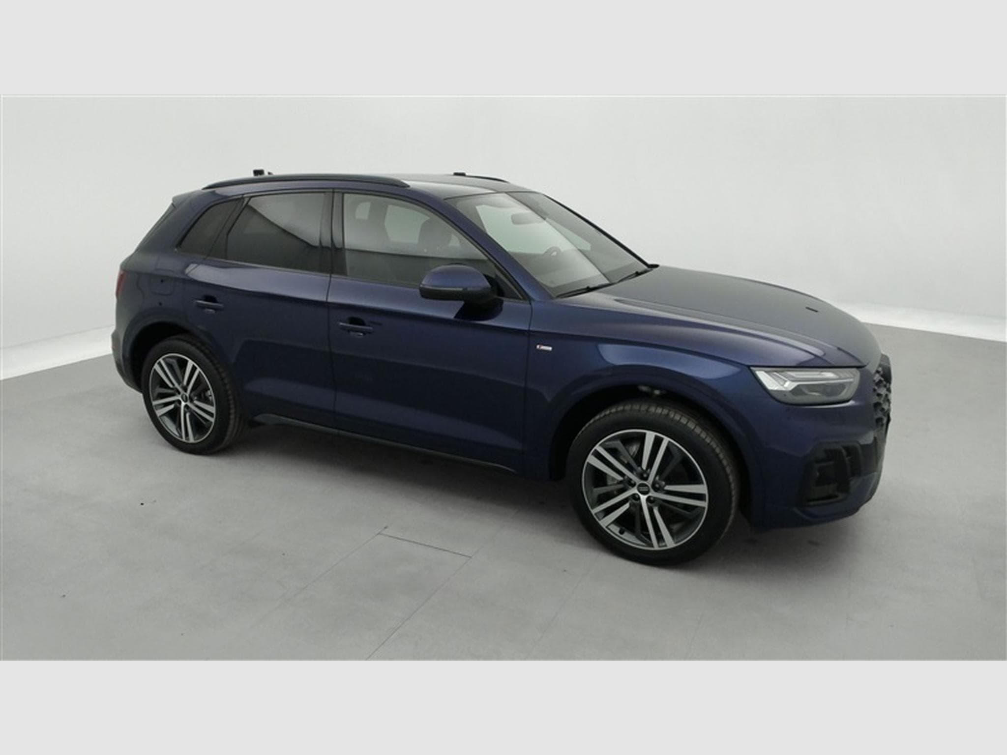 Audi Q5 PHEV 50 TFSIe Quattro S-Line NAVI / CAMERA / FULL LED (2024) - Foto 24