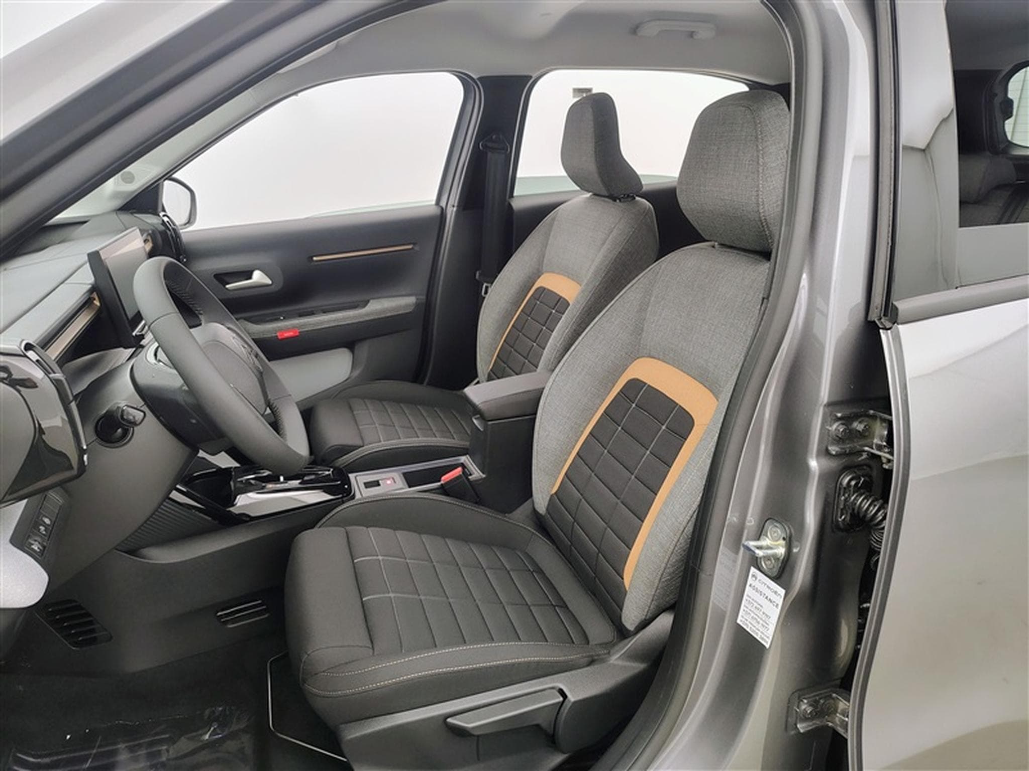 Citroën C3 Aircross 1.2 Hybrid 145cv e-DCS6 Plus CARPLAY / CAMERA / PDC AV+AR (2026) - Photo 7