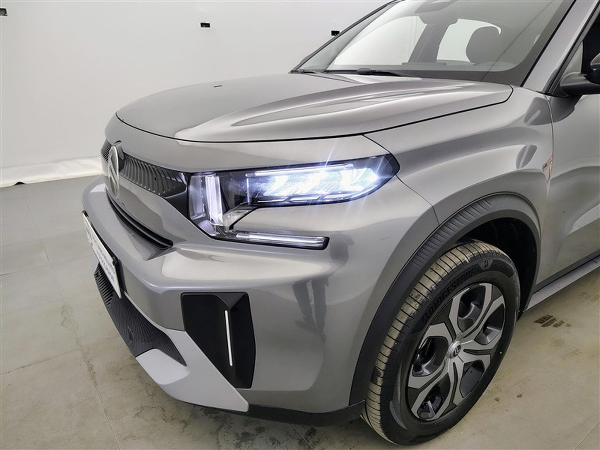 Citroën C3 Aircross 1.2 Hybrid 145cv e-DCS6 Plus CARPLAY / CAMERA / PDC AV+AR (2026) - Photo 15