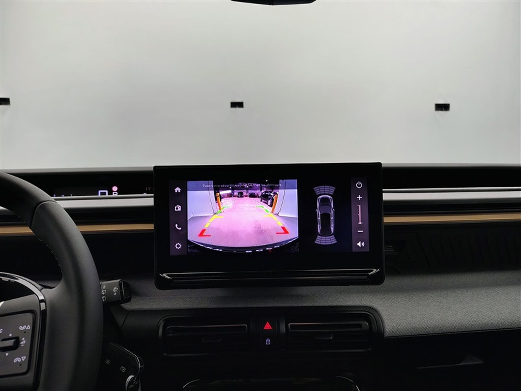 Citroën C3 Aircross 1.2 Hybrid 145cv e-DCS6 Plus CARPLAY / CAMERA / PDC AV+AR (2026) - Photo 17