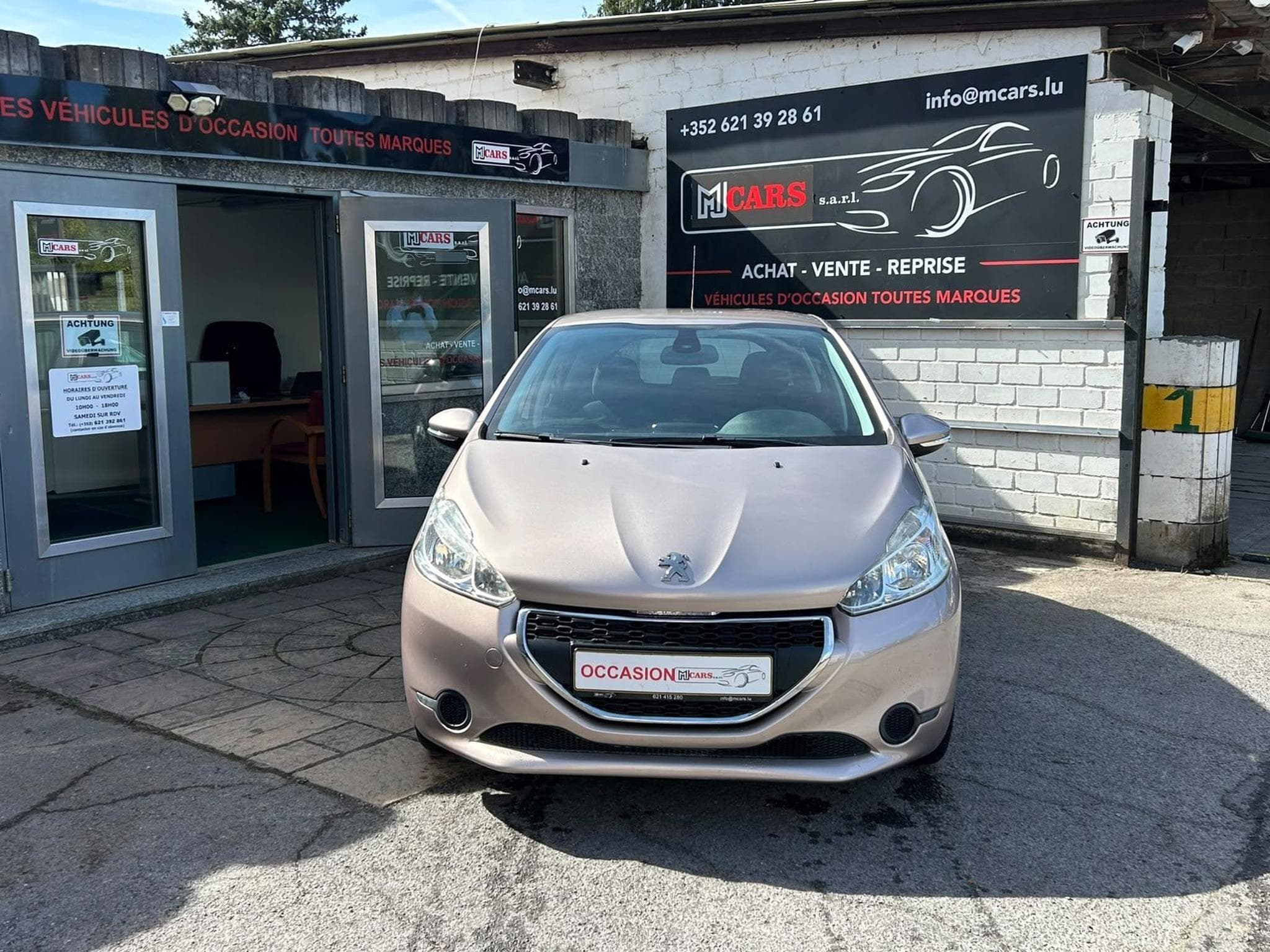Peugeot 208 1.2 AUTOMATIQUE 5 PORTES (2014) - Photo 2