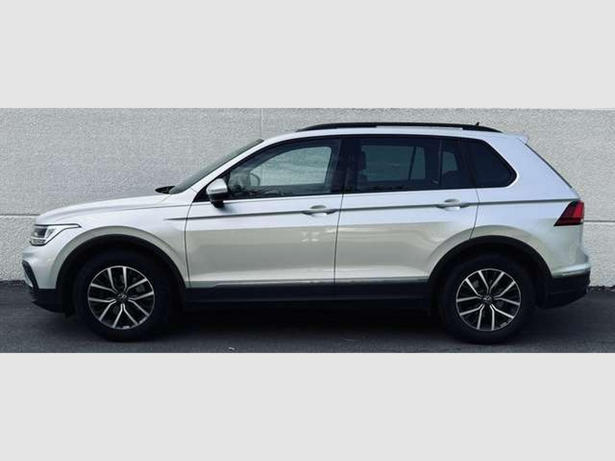 VW Tiguan 1.5 TSI Life OPF DSG (2021) - Foto 5