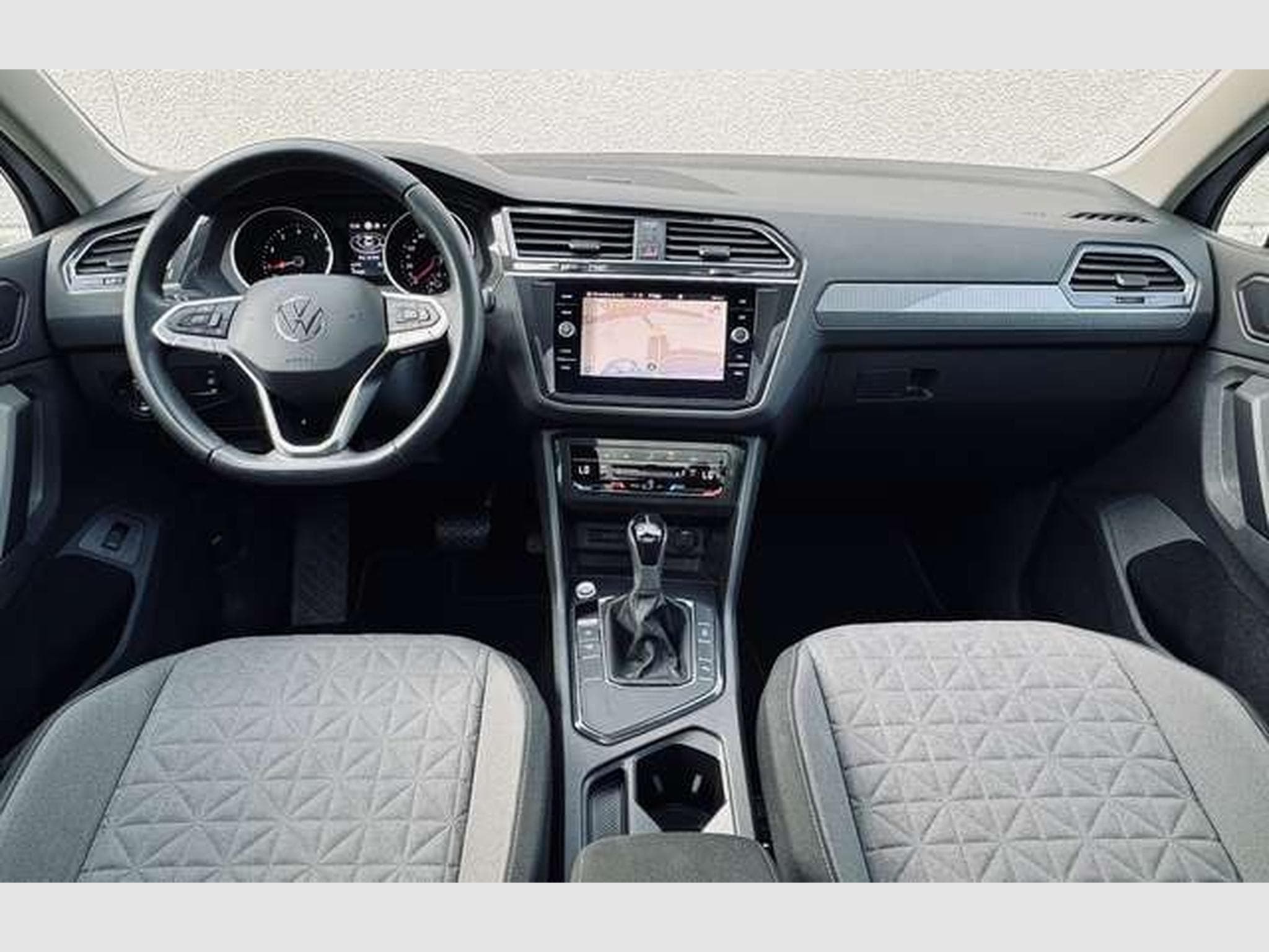 VW Tiguan 1.5 TSI Life OPF DSG (2021) - Foto 11