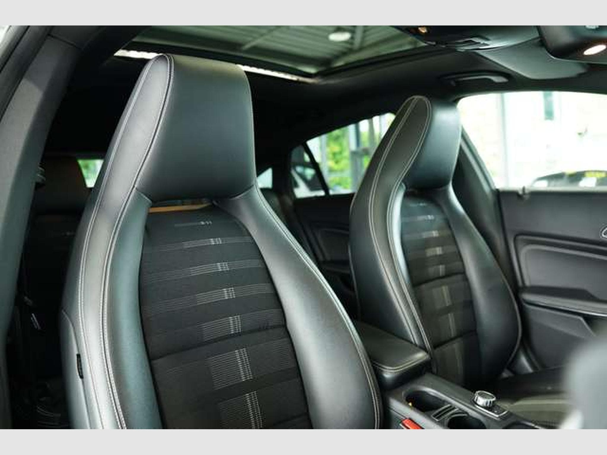 Mercedes CLA 220 4M Urban *18 *Pano*Navi (2016) - Photo 16