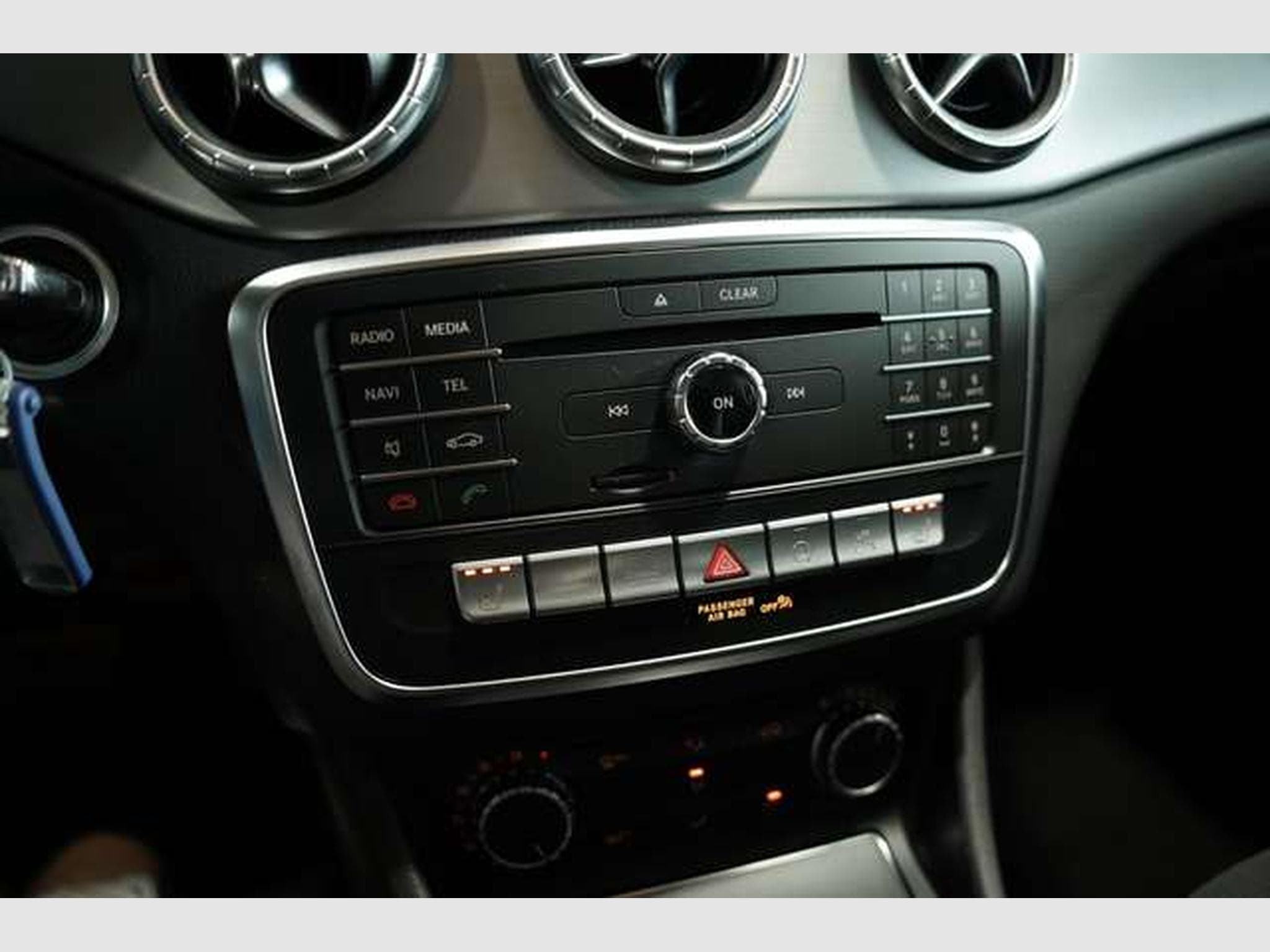 Mercedes CLA 220 4M Urban *18 *Pano*Navi (2016) - Photo 25