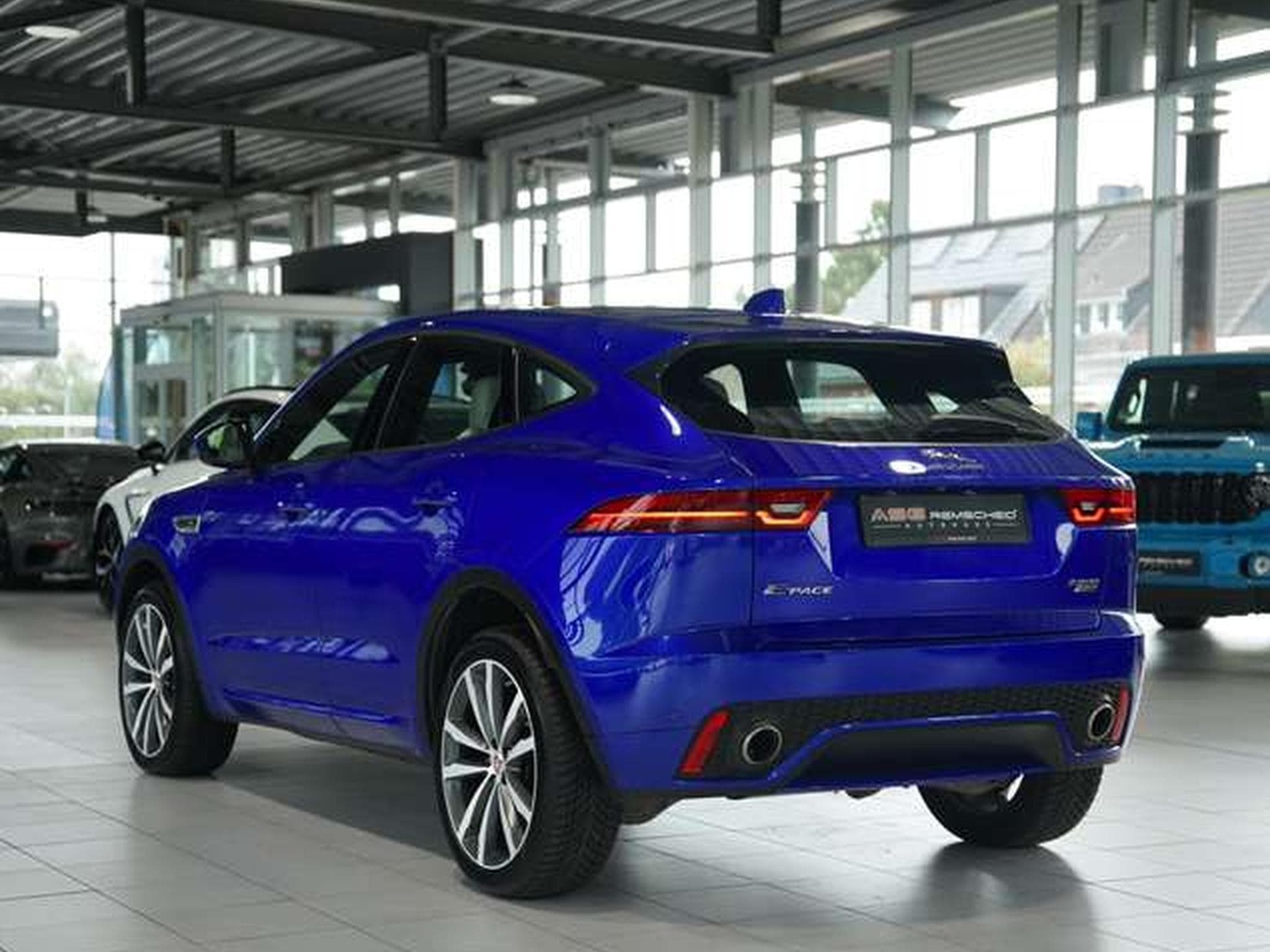 Jaguar E-Pace R-Dynamic HSE AWD *2. HD *Pano *H-UP *Mem (2018) - Photo 11