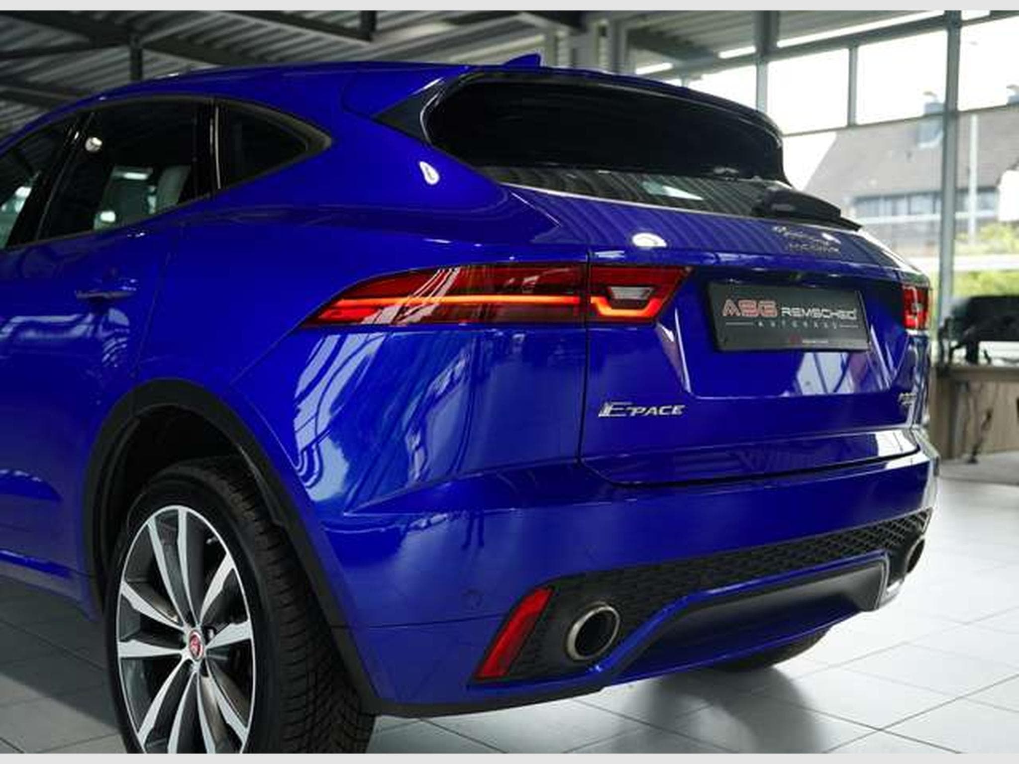 Jaguar E-Pace R-Dynamic HSE AWD *2. HD *Pano *H-UP *Mem (2018) - Photo 16