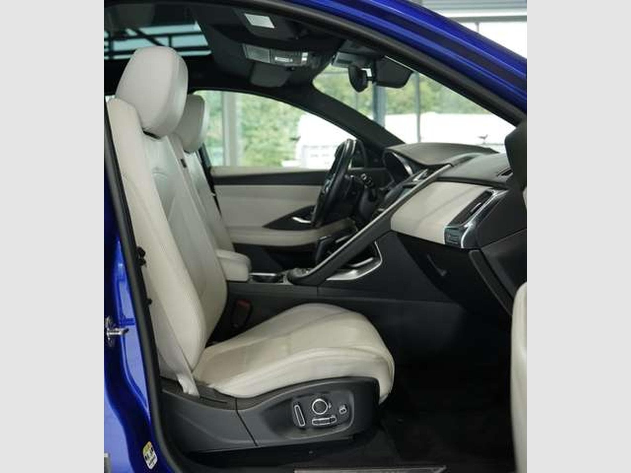 Jaguar E-Pace R-Dynamic HSE AWD *2. HD *Pano *H-UP *Mem (2018) - Photo 17
