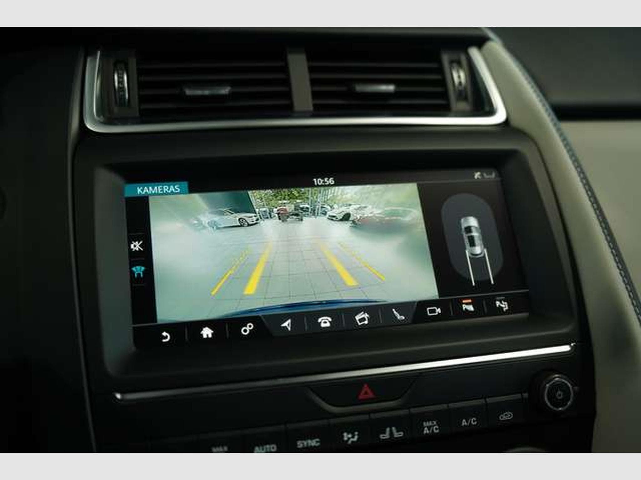 Jaguar E-Pace R-Dynamic HSE AWD *2. HD *Pano *H-UP *Mem (2018) - Photo 38