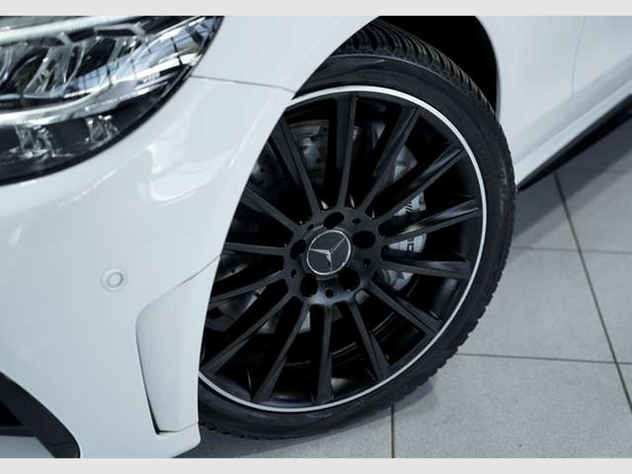 Mercedes C 43 AMG 4M Limousine *Perf-AGA *Perf-Sitz *Pano (2018) - Photo 3