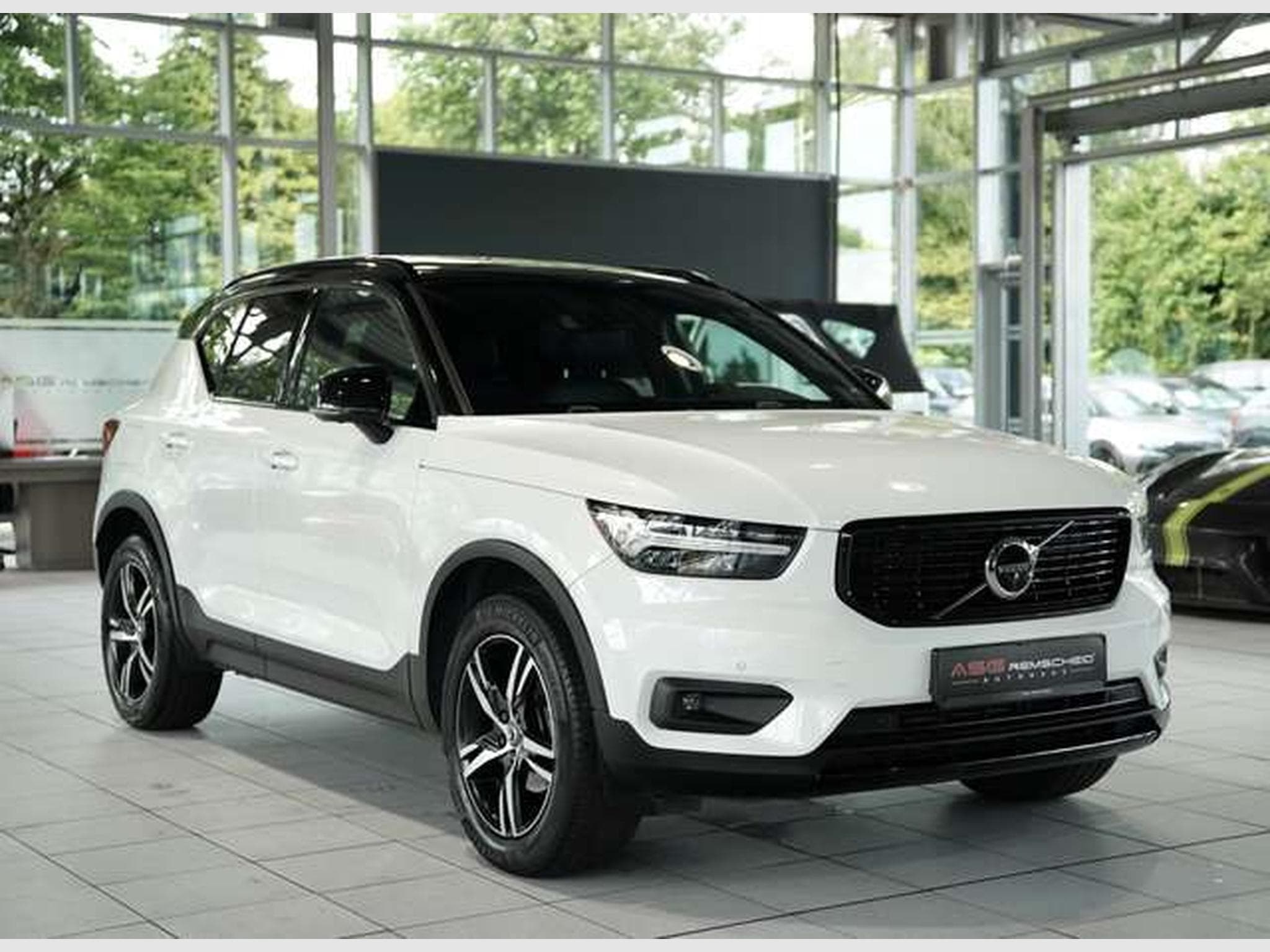 Volvo XC40 R Design 2WD *2.H *Digital *GSD *360° *H&K (2018) - Photo 5