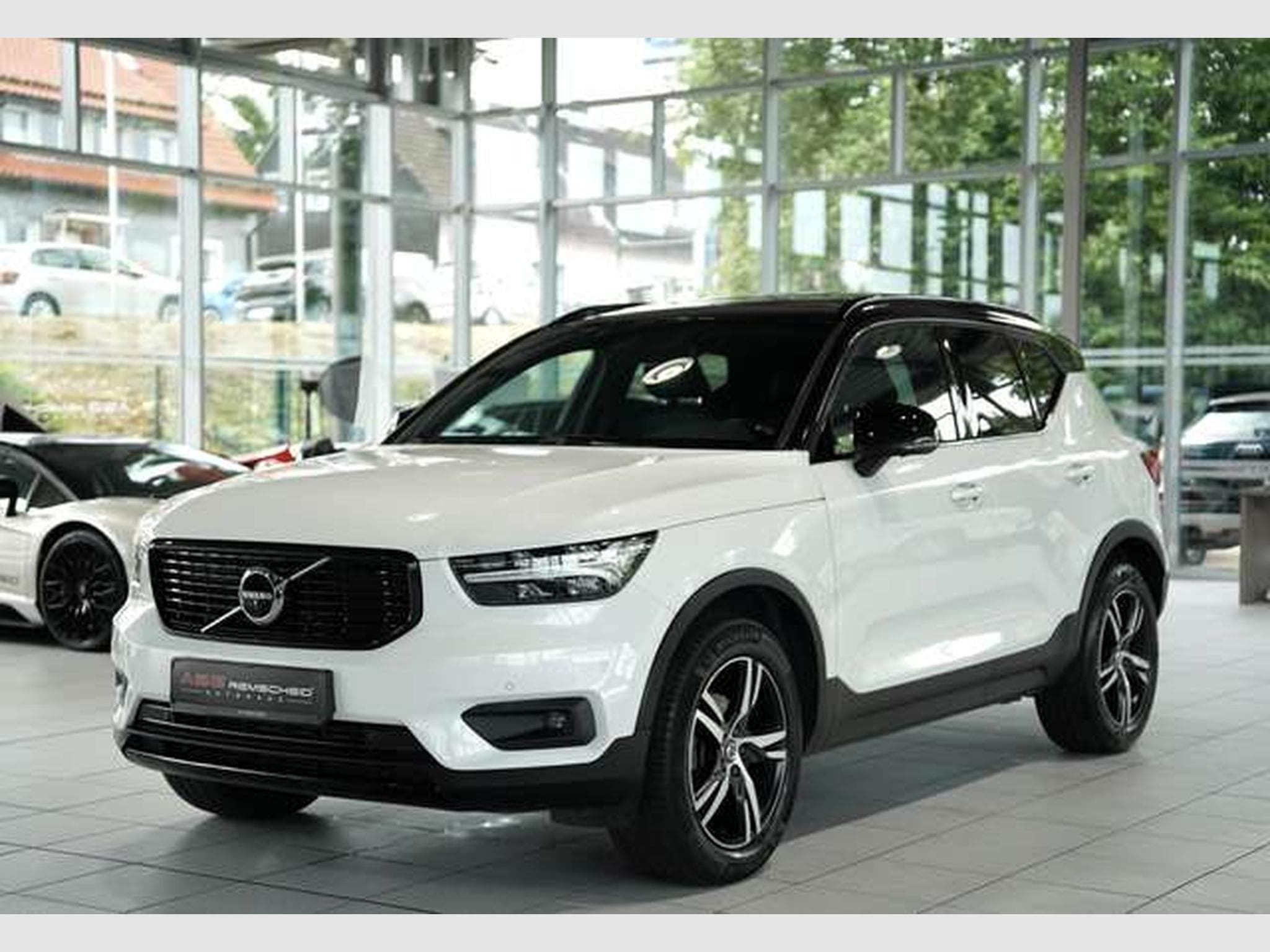 Volvo XC40 R Design 2WD *2.H *Digital *GSD *360° *H&K (2018) - Photo 4