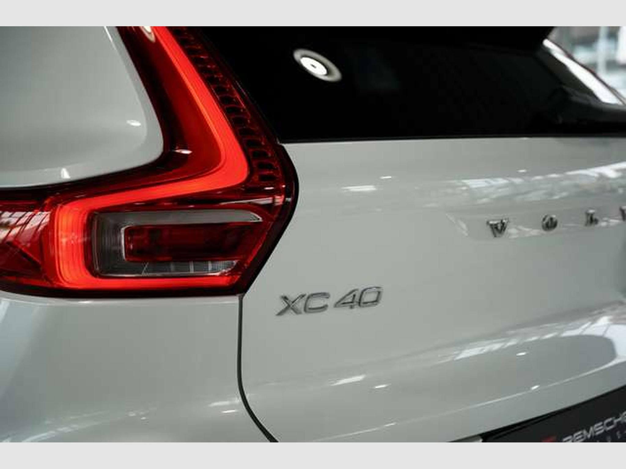 Volvo XC40 R Design 2WD *2.H *Digital *GSD *360° *H&K (2018) - Photo 13