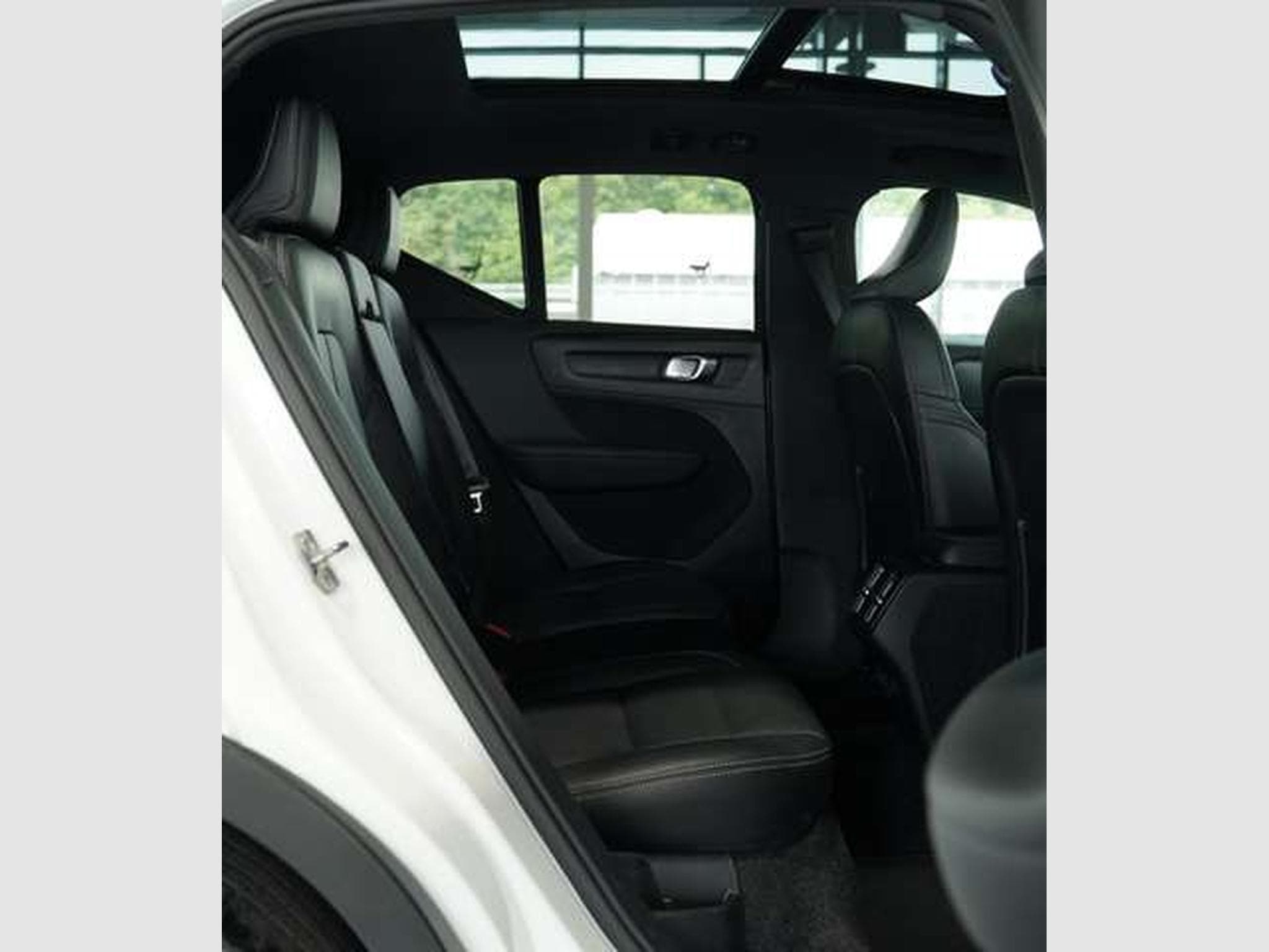 Volvo XC40 R Design 2WD *2.H *Digital *GSD *360° *H&K (2018) - Photo 18