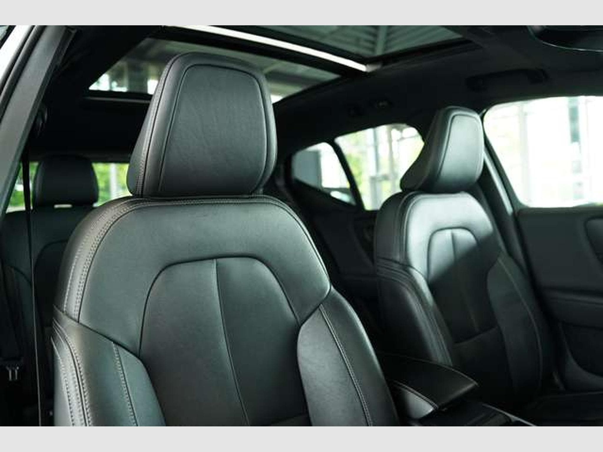 Volvo XC40 R Design 2WD *2.H *Digital *GSD *360° *H&K (2018) - Photo 16