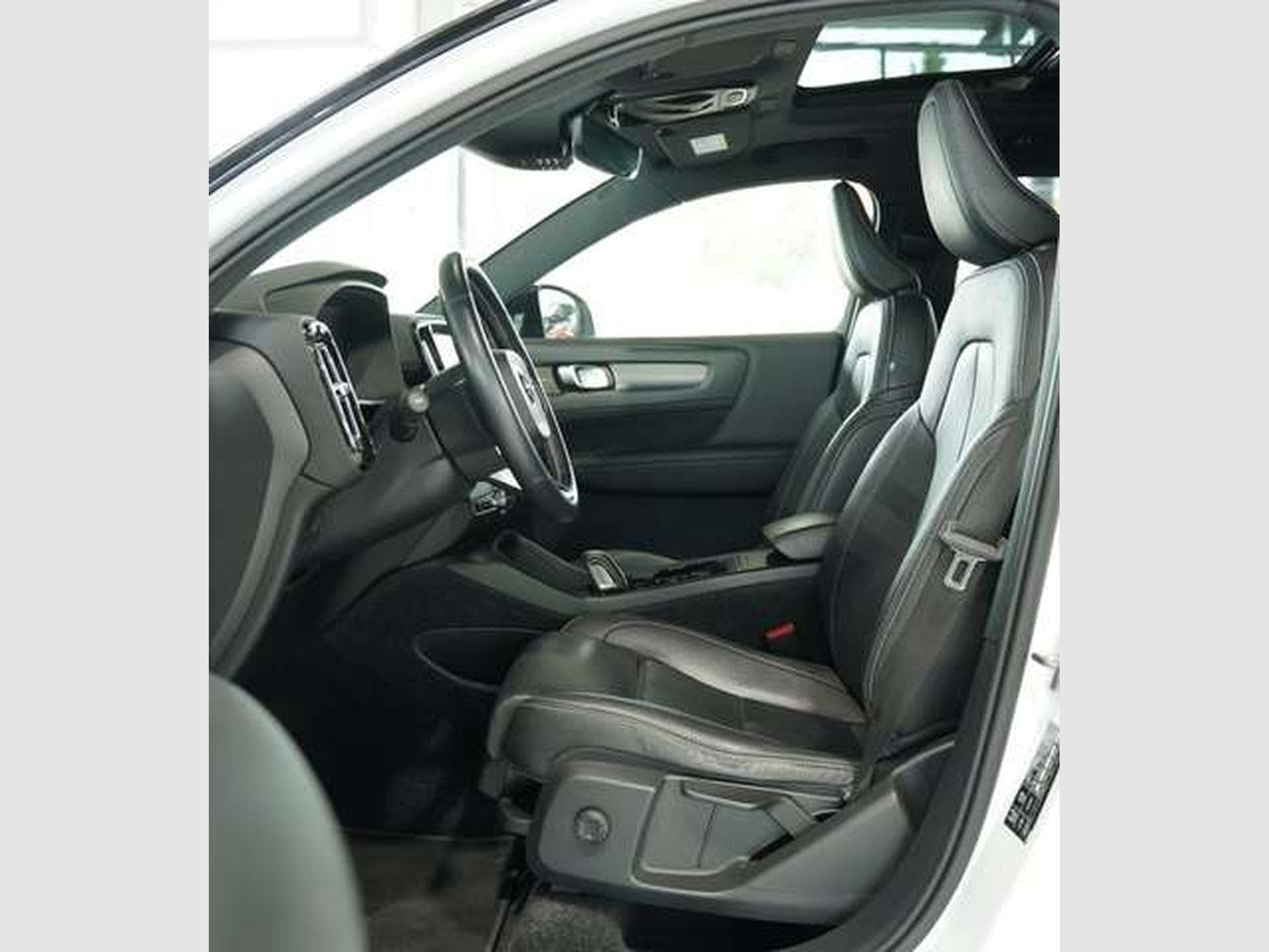Volvo XC40 R Design 2WD *2.H *Digital *GSD *360° *H&K (2018) - Photo 21