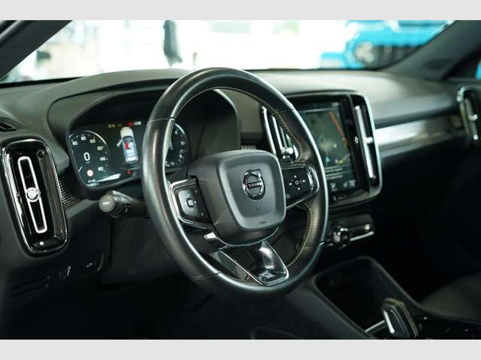 Volvo XC40 R Design 2WD *2.H *Digital *GSD *360° *H&K (2018) - Photo 23