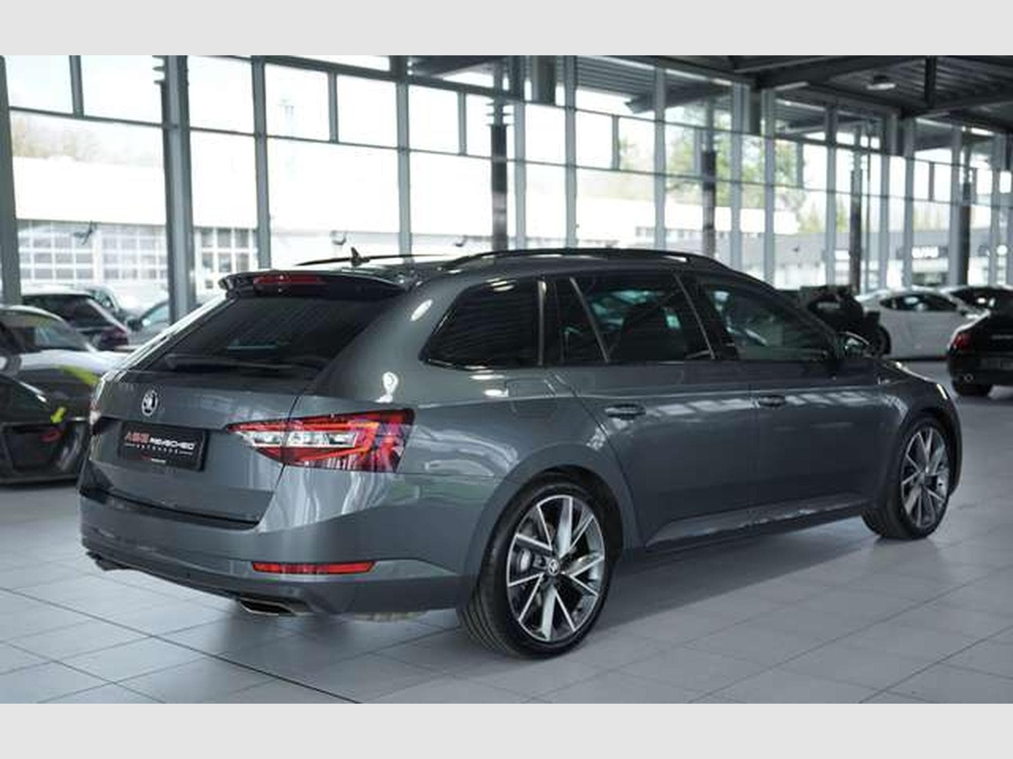 Skoda Superb Sportline 4x4 1.H *Pano *Canton *Memory (2017) - Photo 9