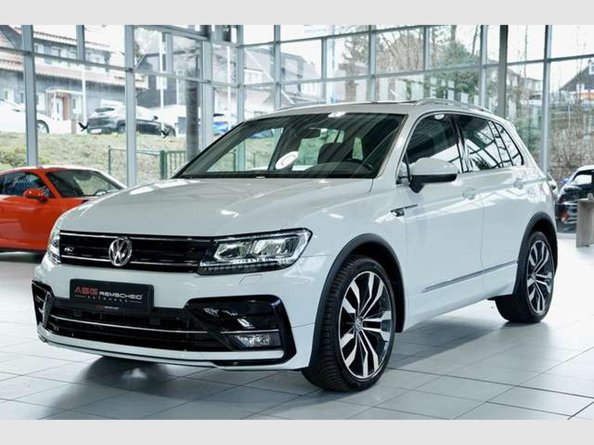 VW Tiguan 2.0TDI DSG *R Line *1.Hand*AHK *MwSt *20 (2018) - Photo 3
