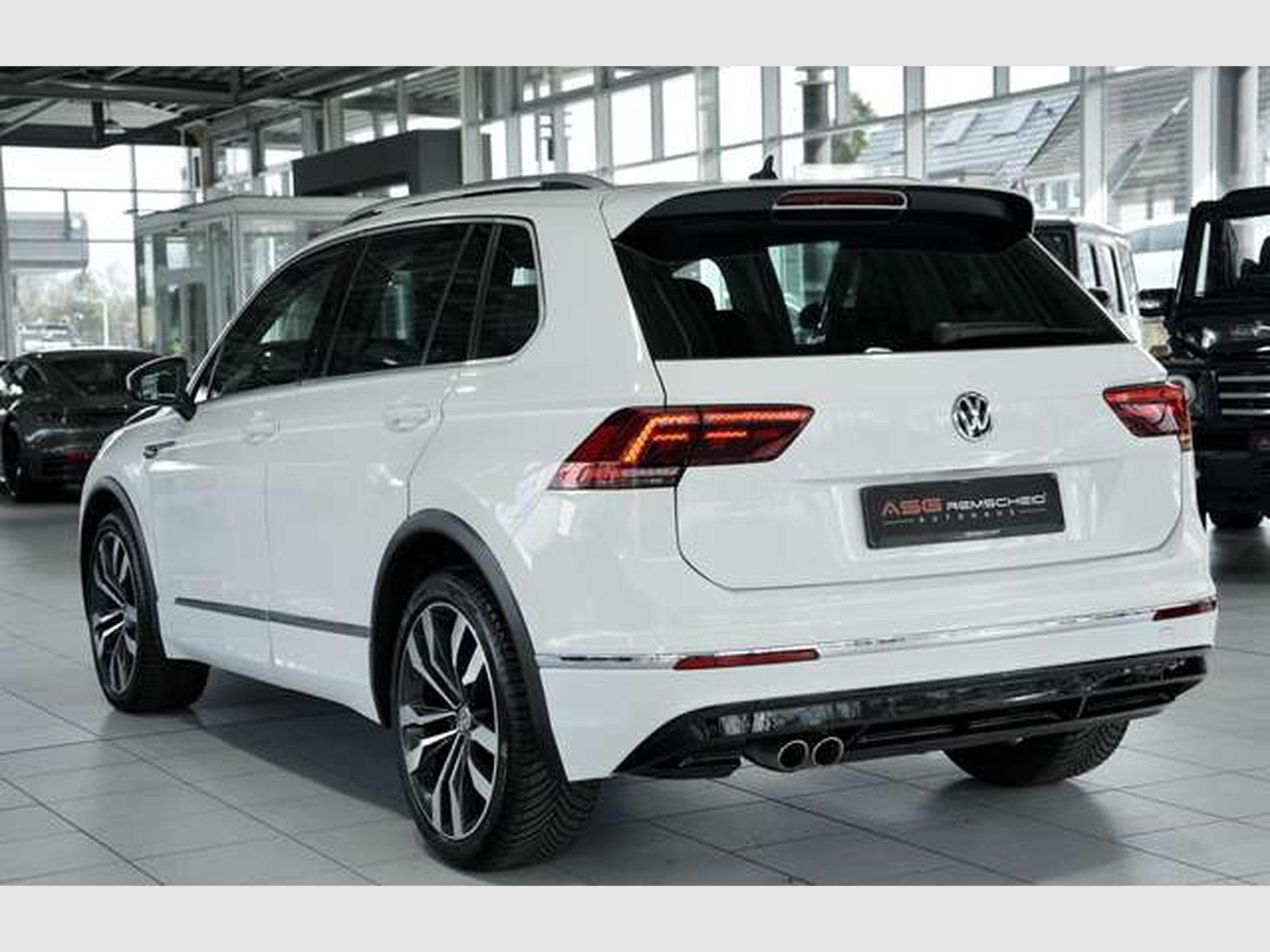VW Tiguan 2.0TDI DSG *R Line *1.Hand*AHK *MwSt *20 (2018) - Photo 14