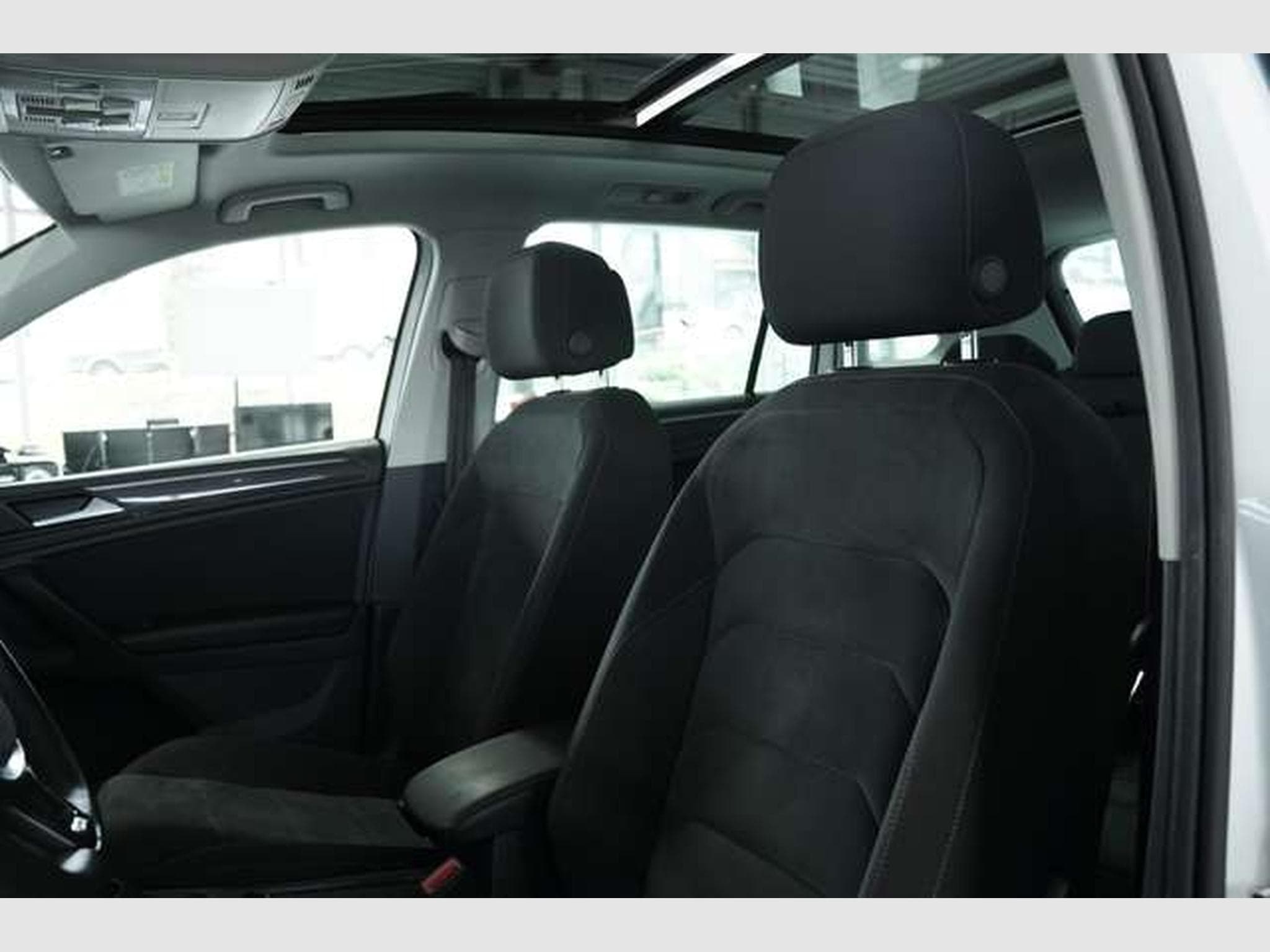 VW Tiguan 2.0TDI DSG *R Line *1.Hand*AHK *MwSt *20 (2018) - Photo 18