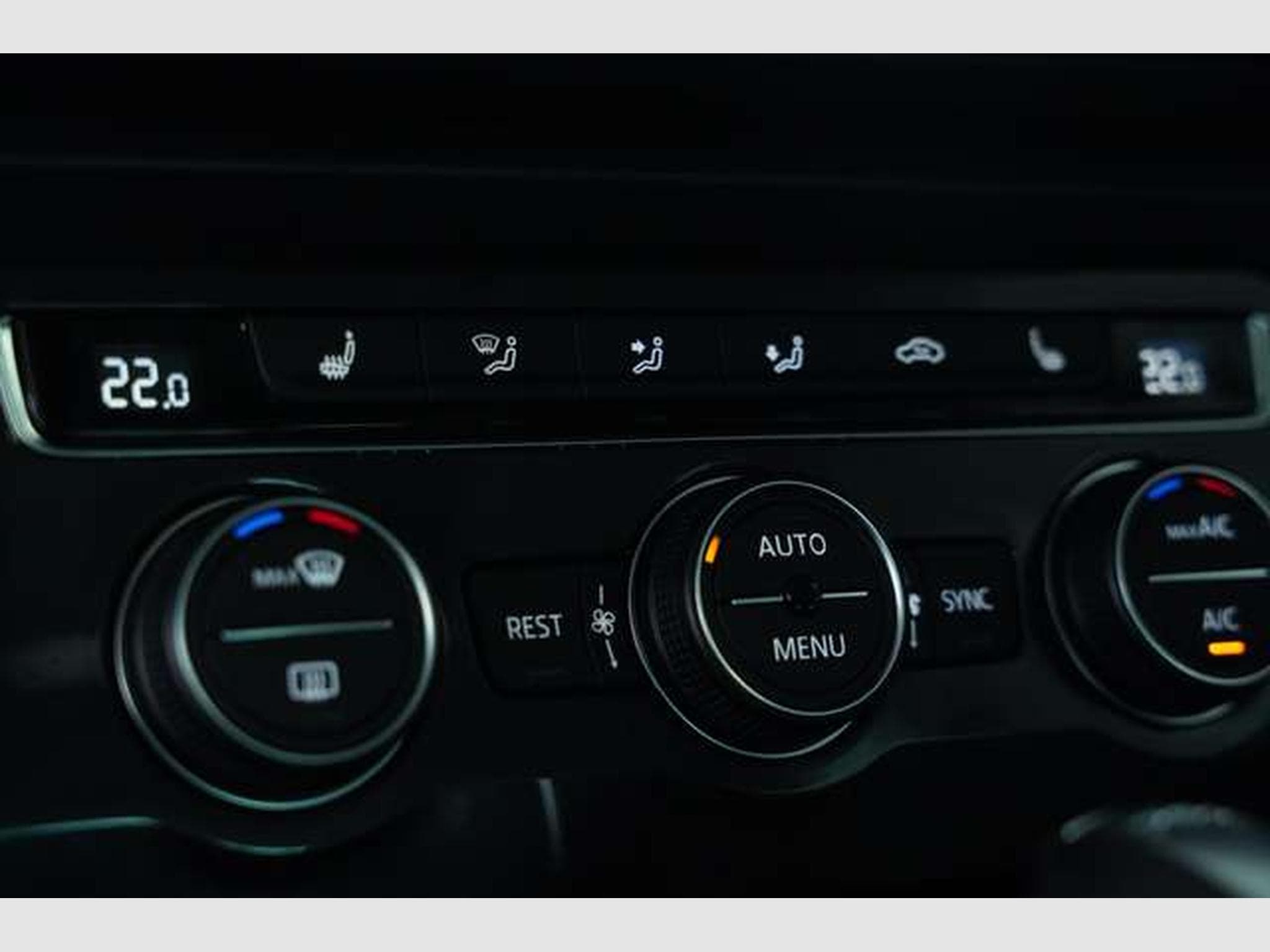 VW Tiguan 2.0TDI DSG *R Line *1.Hand*AHK *MwSt *20 (2018) - Photo 24