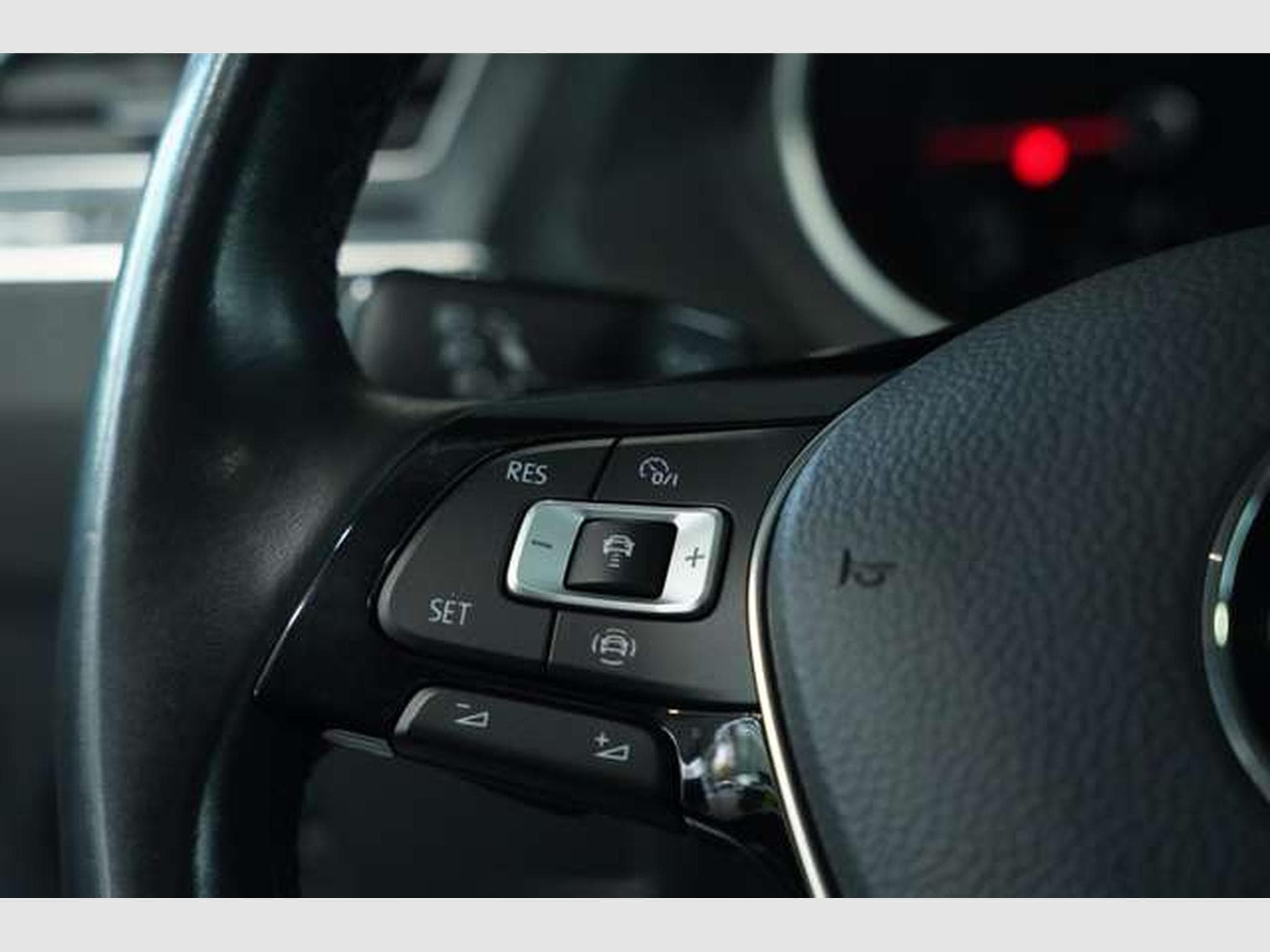 VW Tiguan 2.0TDI DSG *R Line *1.Hand*AHK *MwSt *20 (2018) - Photo 21