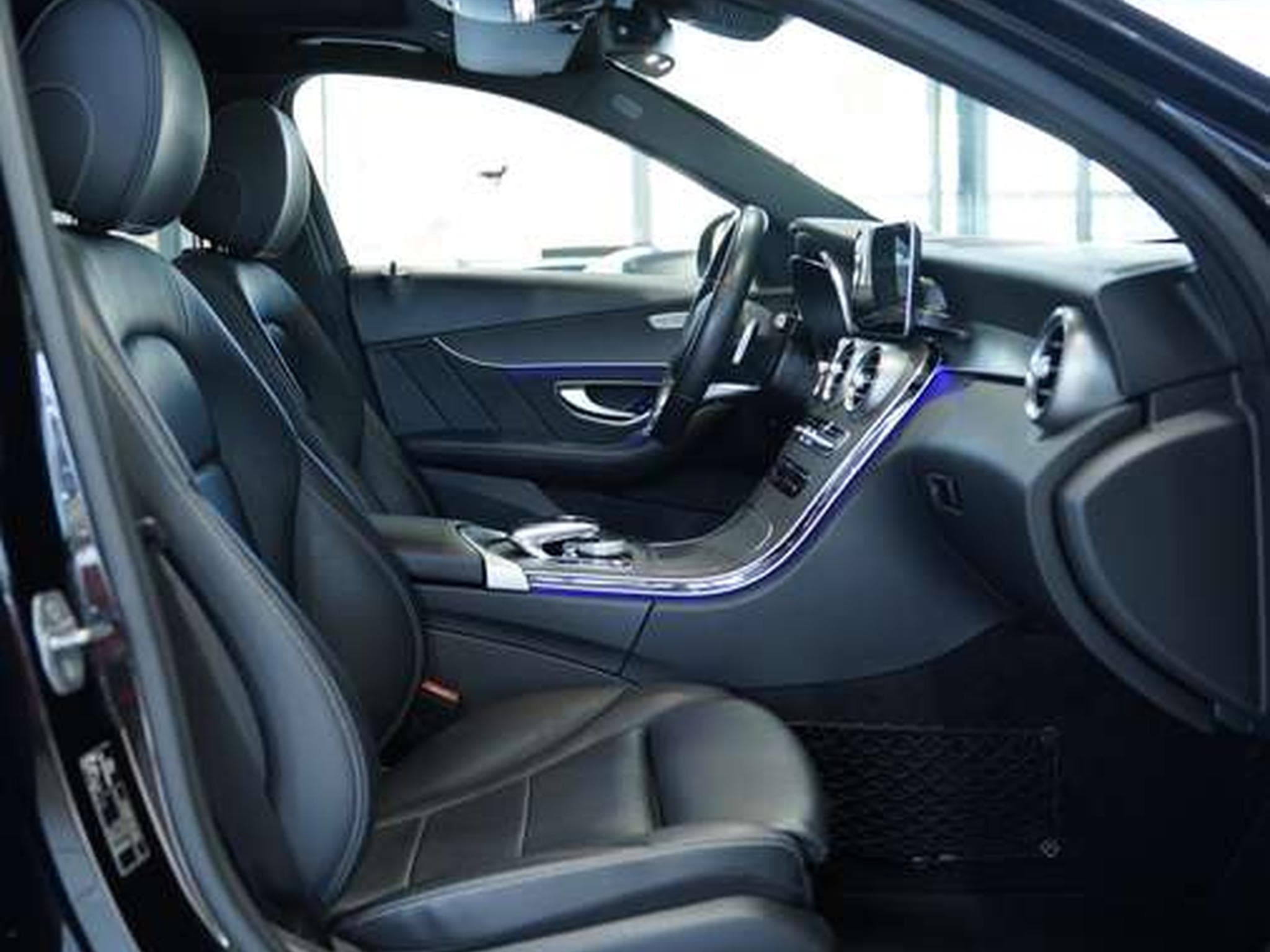 Mercedes C 200 T 9G-Tr. 4Matic AMG Line *Pano *Widescreen (2019) - Photo 13
