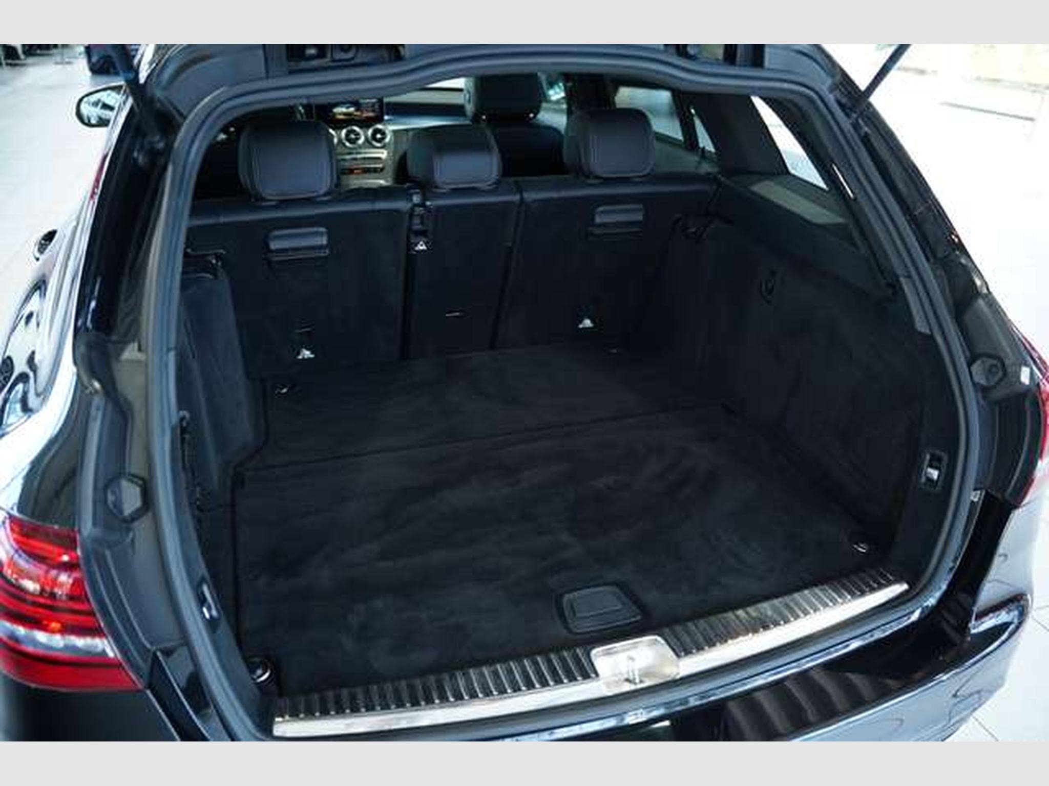 Mercedes C 200 T 9G-Tr. 4Matic AMG Line *Pano *Widescreen (2019) - Photo 37
