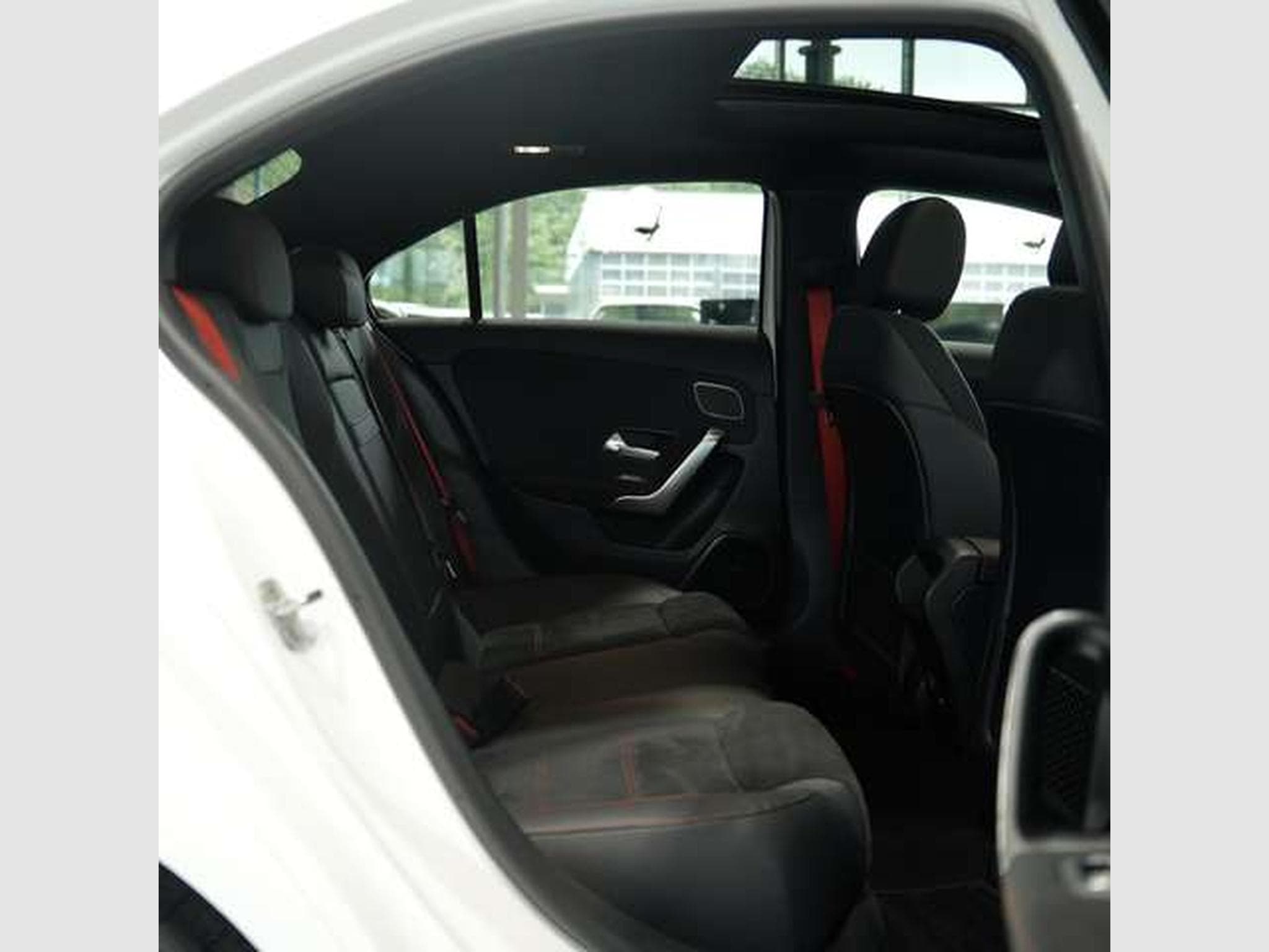 Mercedes A 35 AMG 4M Limousine *1.H *Memory *Pano *Night (2025) - Photo 22