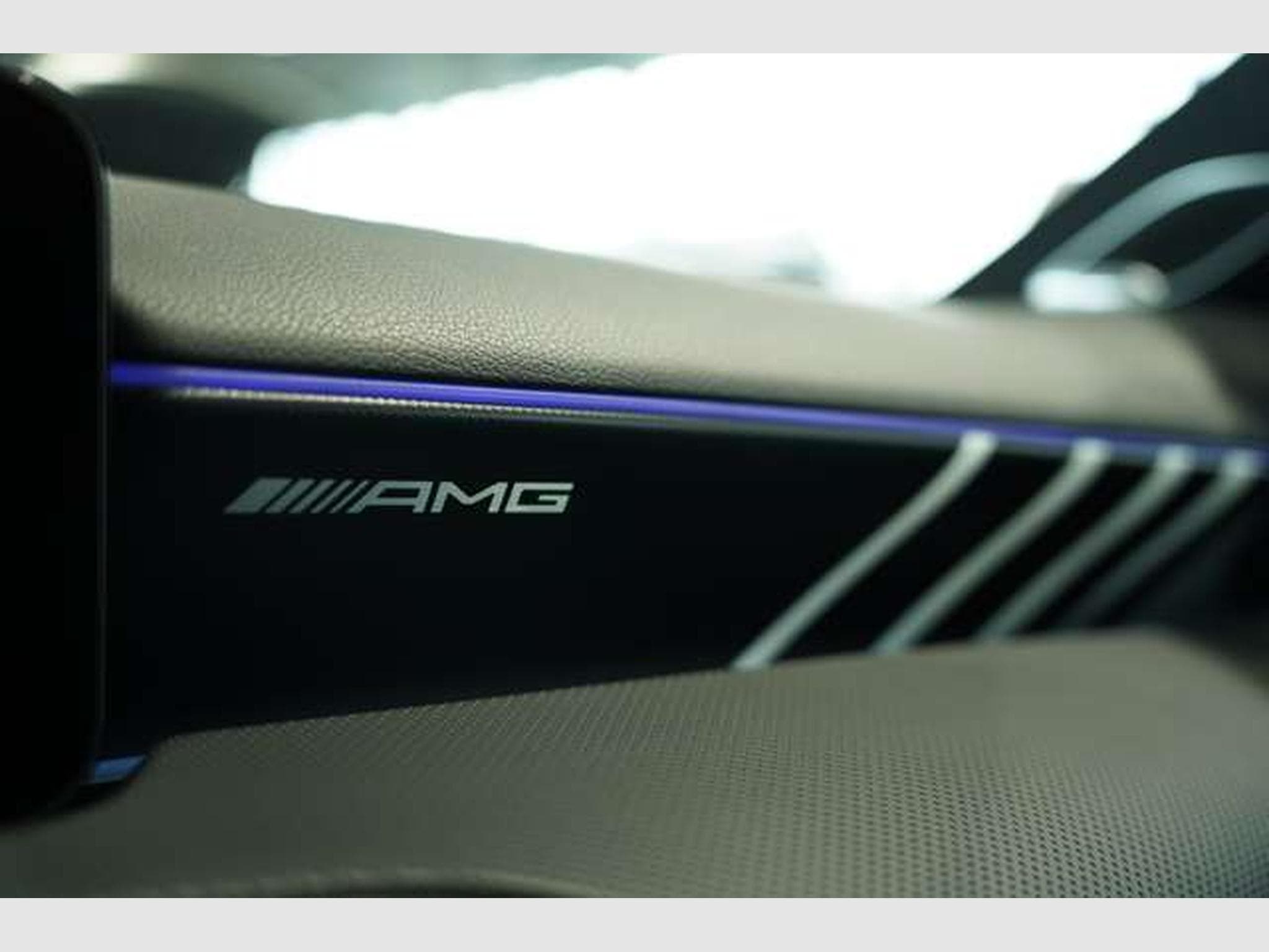 Mercedes A 35 AMG 4M Limousine *1.H *Memory *Pano *Night (2025) - Photo 40